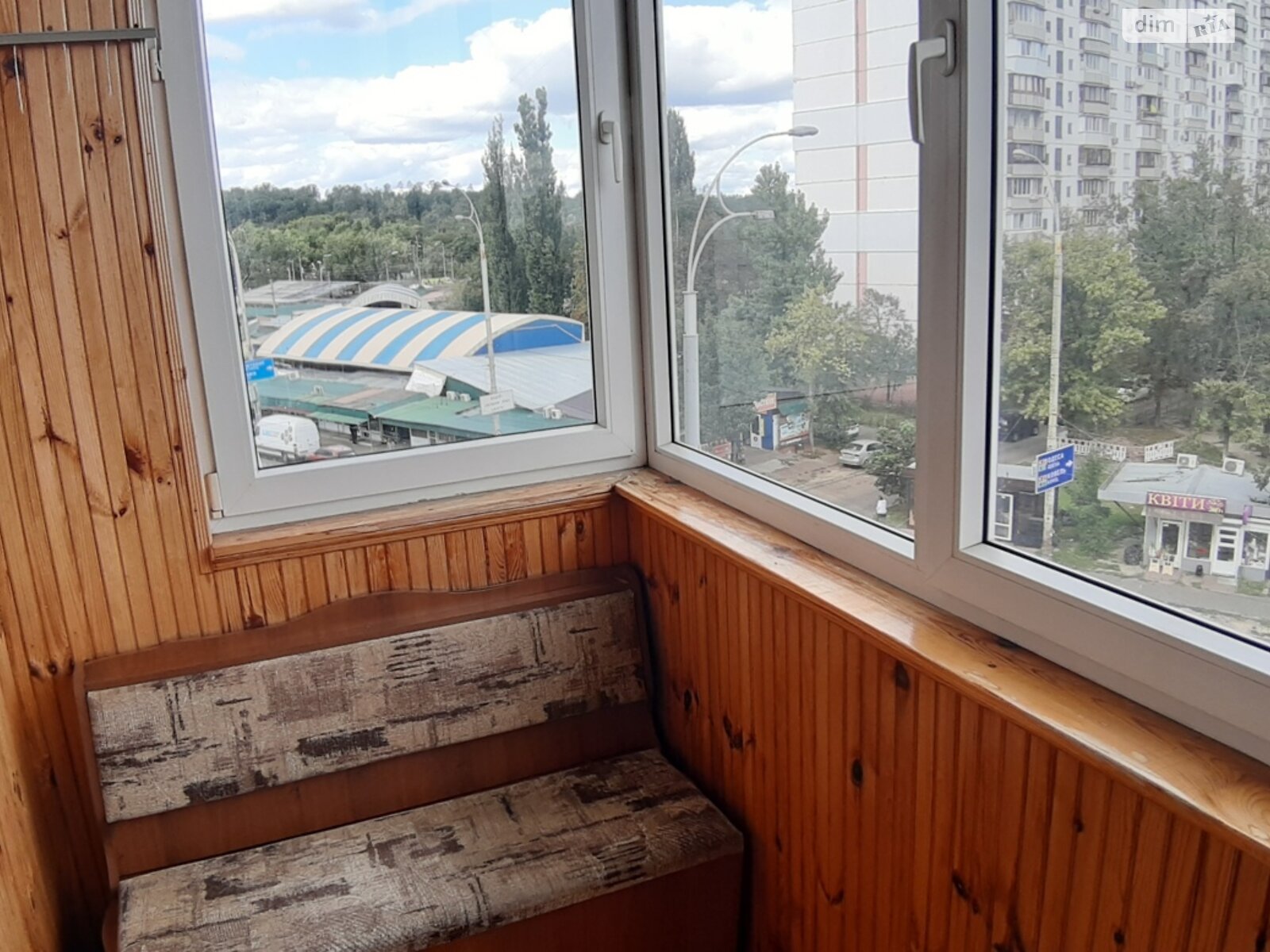 трикімнатна квартира в Києві, район Вишгородський Масив, на вул. Автозаводська 99/4 в довготривалу оренду помісячно фото 1 трикімнатна квартира в Києві, район Вишгородський Масив, на вул. Автозаводська 99/4 в довготривалу оренду помісячно фото 1