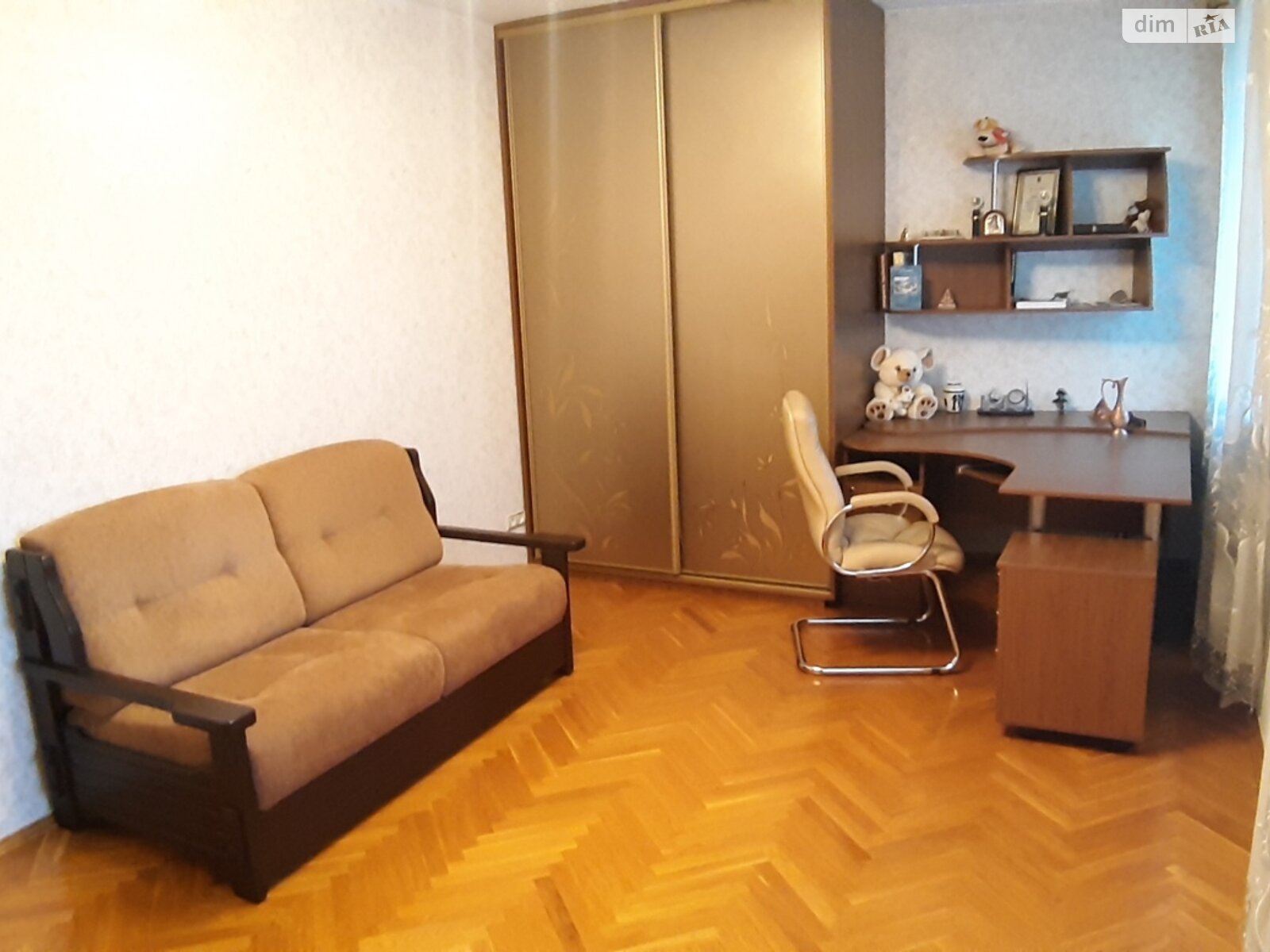 трикімнатна квартира в Києві, район Вишгородський Масив, на вул. Автозаводська 99/4 в довготривалу оренду помісячно фото 1 трикімнатна квартира в Києві, район Вишгородський Масив, на вул. Автозаводська 99/4 в довготривалу оренду помісячно фото 1