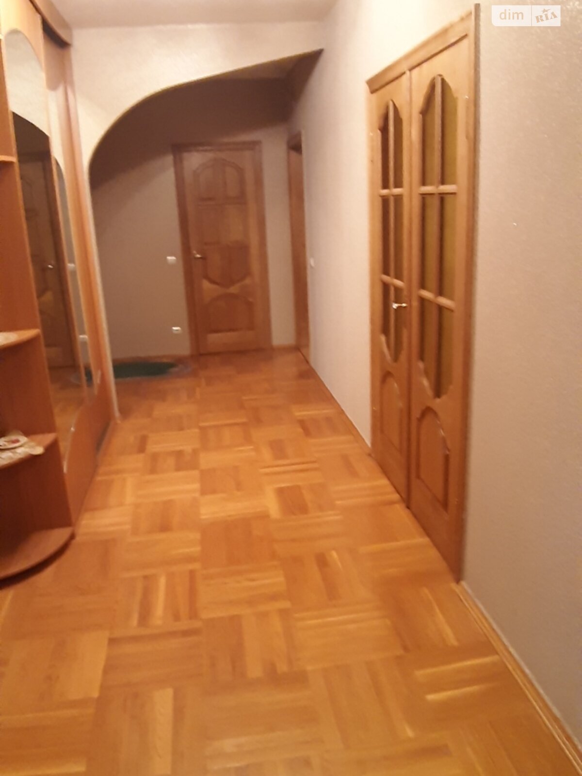 трикімнатна квартира в Києві, район Вишгородський Масив, на вул. Автозаводська 99/4 в довготривалу оренду помісячно фото 1 трикімнатна квартира в Києві, район Вишгородський Масив, на вул. Автозаводська 99/4 в довготривалу оренду помісячно фото 1