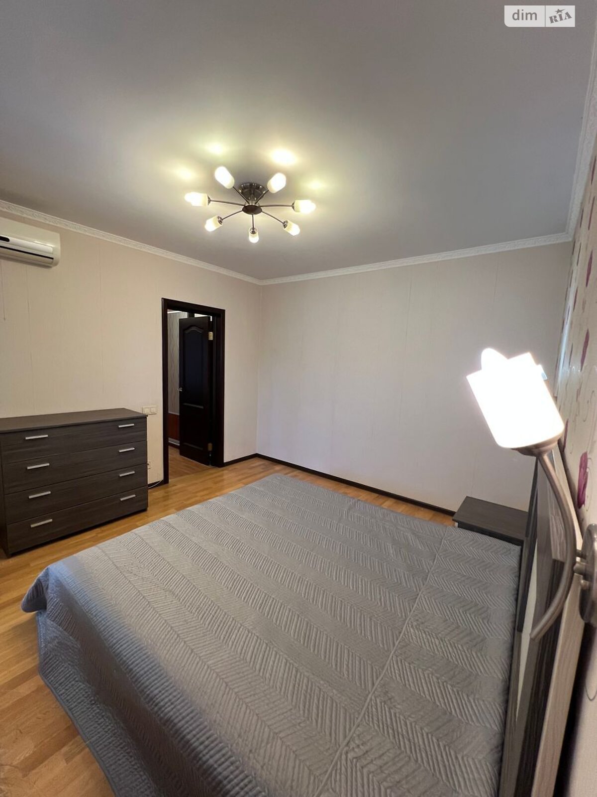 двокімнатна квартира в Києві, район Вишгородський Масив, на вул. Автозаводська 81 в довготривалу оренду помісячно фото 1 двокімнатна квартира в Києві, район Вишгородський Масив, на вул. Автозаводська 81 в довготривалу оренду помісячно фото 1