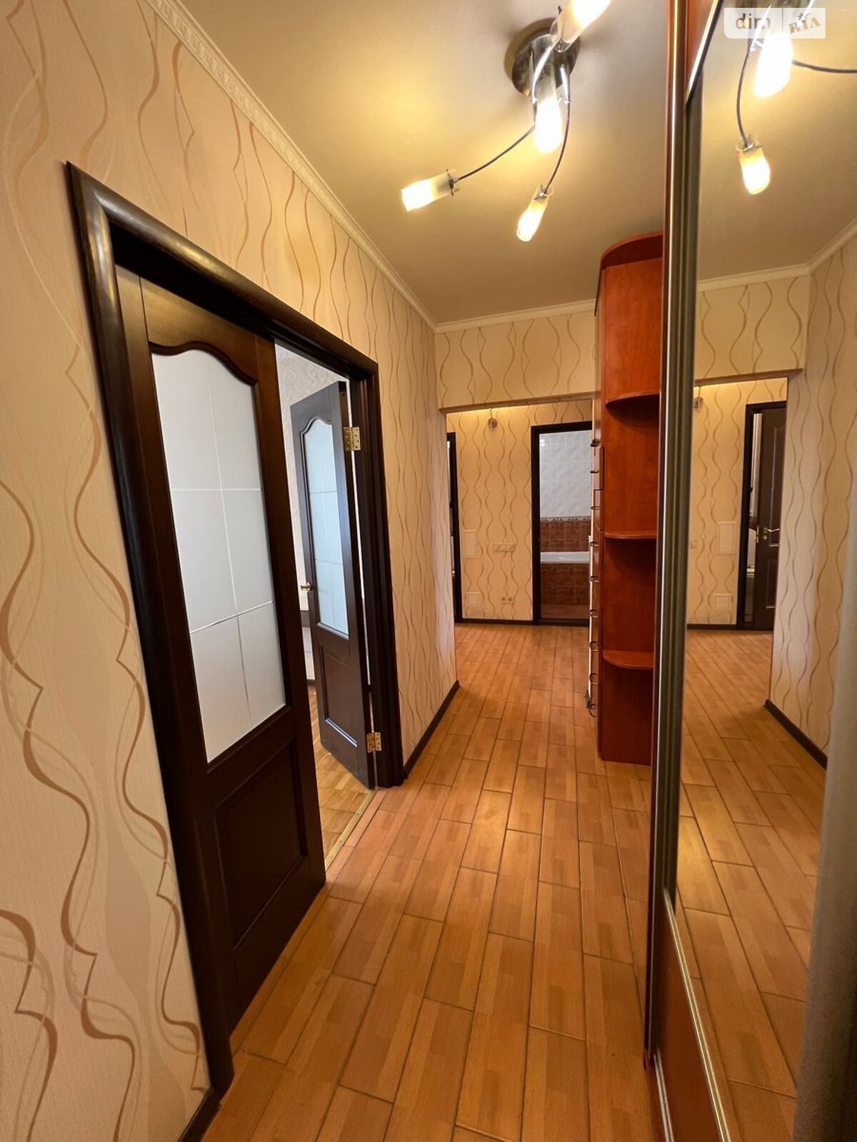 двокімнатна квартира в Києві, район Вишгородський Масив, на вул. Автозаводська 81 в довготривалу оренду помісячно фото 1 двокімнатна квартира в Києві, район Вишгородський Масив, на вул. Автозаводська 81 в довготривалу оренду помісячно фото 1