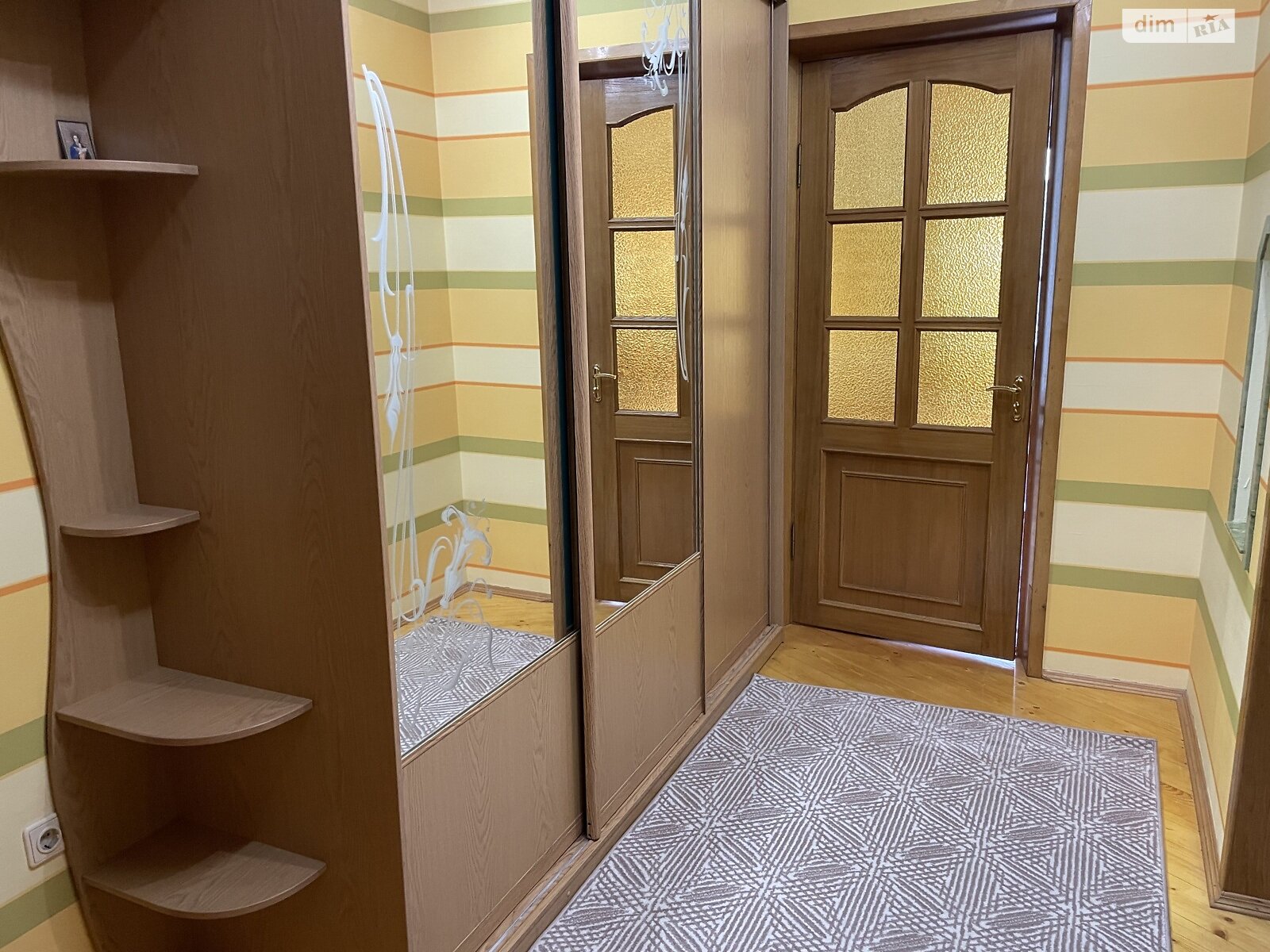 трикімнатна квартира з ремонтом в Києві, район Оболонський, на вул. Автозаводська 27В в довготривалу оренду помісячно фото 1 трикімнатна квартира з ремонтом в Києві, район Оболонський, на вул. Автозаводська 27В в довготривалу оренду помісячно фото 1