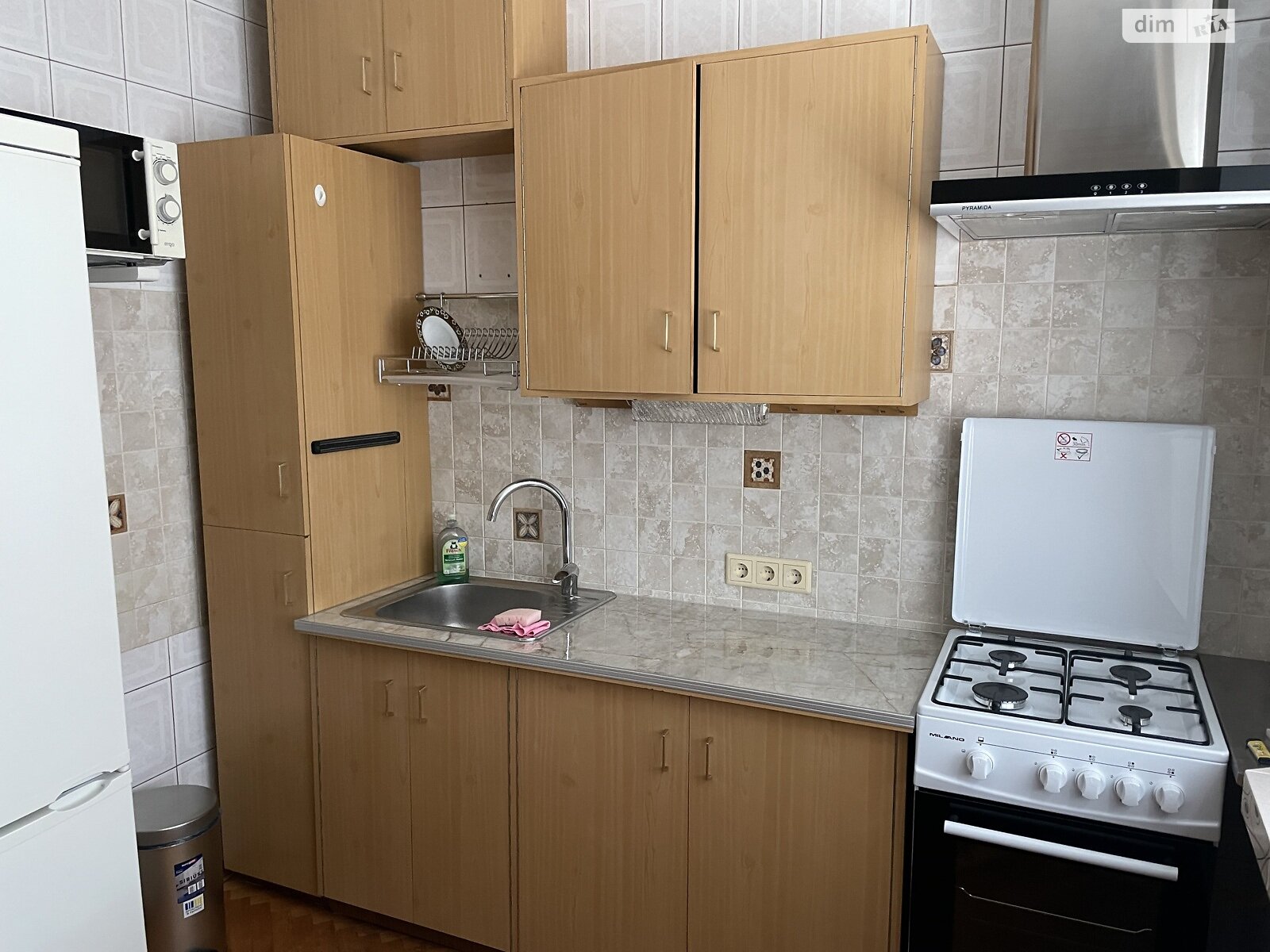 трикімнатна квартира з ремонтом в Києві, район Оболонський, на вул. Автозаводська 27В в довготривалу оренду помісячно фото 1 трикімнатна квартира з ремонтом в Києві, район Оболонський, на вул. Автозаводська 27В в довготривалу оренду помісячно фото 1