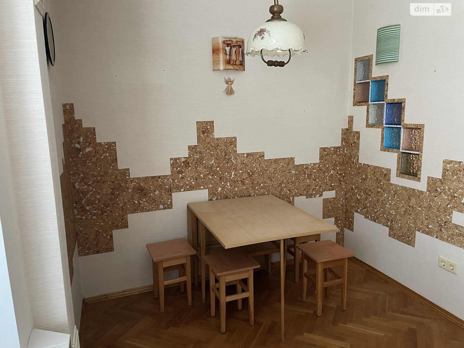 трикімнатна квартира з ремонтом в Києві, район Оболонський, на вул. Автозаводська 27В в довготривалу оренду помісячно фото 1 трикімнатна квартира з ремонтом в Києві, район Оболонський, на вул. Автозаводська 27В в довготривалу оренду помісячно фото 1