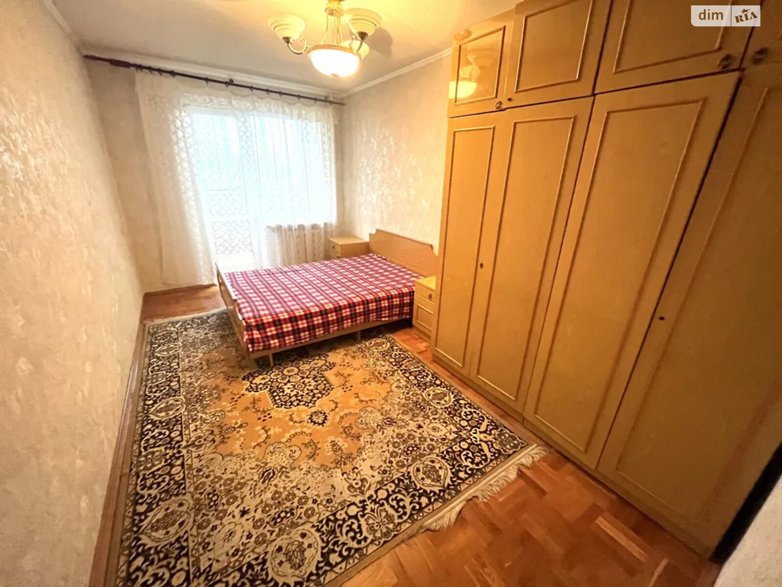 трикімнатна квартира в Києві, район Вишгородський Масив, на вул. Казанська 18 в довготривалу оренду помісячно фото 1 трикімнатна квартира в Києві, район Вишгородський Масив, на вул. Казанська 18 в довготривалу оренду помісячно фото 1