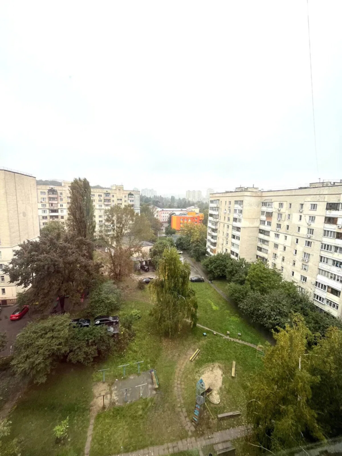 трикімнатна квартира в Києві, район Вишгородський Масив, на вул. Казанська 18 в довготривалу оренду помісячно фото 1 трикімнатна квартира в Києві, район Вишгородський Масив, на вул. Казанська 18 в довготривалу оренду помісячно фото 1