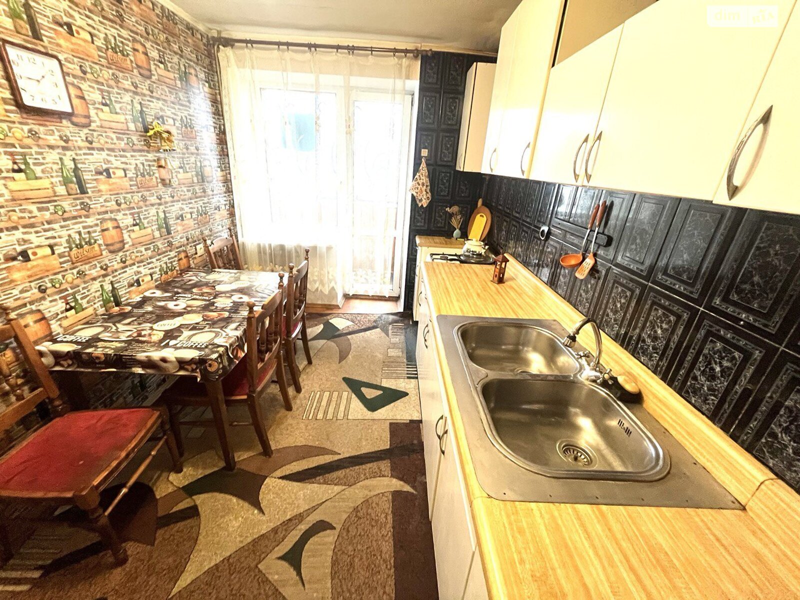 трикімнатна квартира в Києві, район Вишгородський Масив, на вул. Казанська 18 в довготривалу оренду помісячно фото 1 трикімнатна квартира в Києві, район Вишгородський Масив, на вул. Казанська 18 в довготривалу оренду помісячно фото 1