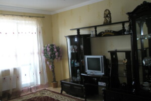 двокімнатна квартира в Києві, район Вишгородський Масив, на вул. Ярослава Івашкевича 3 в довготривалу оренду помісячно фото 2 двокімнатна квартира в Києві, район Вишгородський Масив, на вул. Ярослава Івашкевича 3 в довготривалу оренду помісячно фото 2