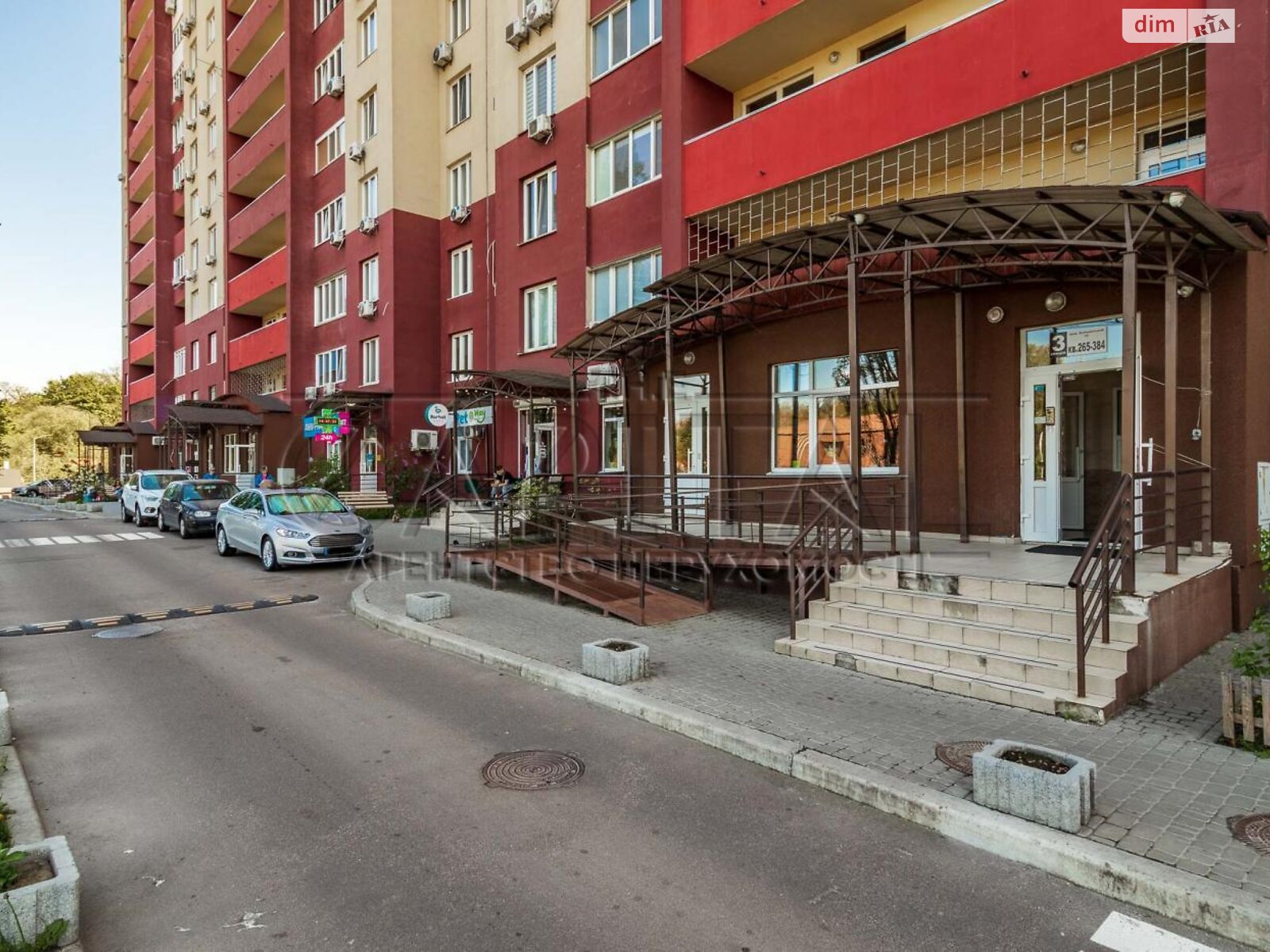 трикімнатна квартира в Києві, на пров. Ясинуватський в довготривалу оренду помісячно фото 1 трикімнатна квартира в Києві, на пров. Ясинуватський в довготривалу оренду помісячно фото 1