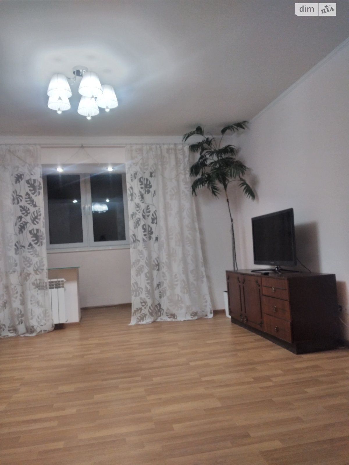 однокімнатна квартира в Києві, район Південна Борщагівка, на вул. Олександра Махова 6 в довготривалу оренду помісячно фото 1 однокімнатна квартира в Києві, район Південна Борщагівка, на вул. Олександра Махова 6 в довготривалу оренду помісячно фото 1