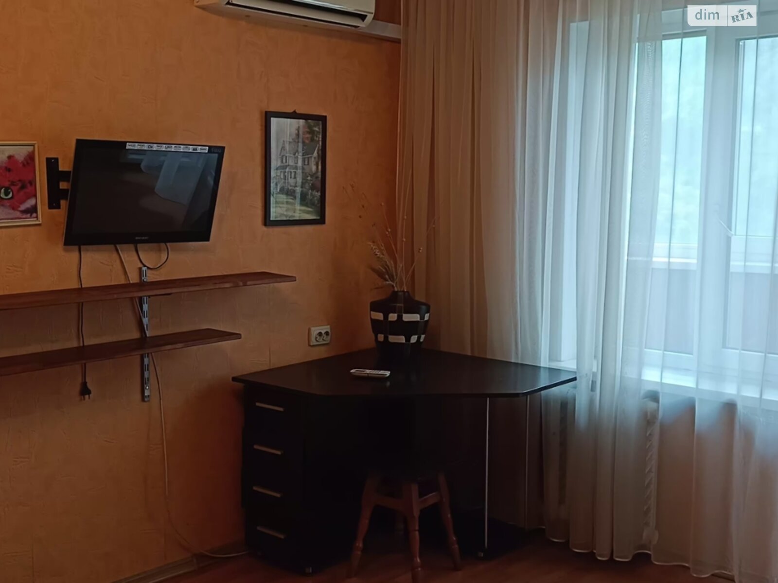 однокімнатна квартира в Києві, район Південна Борщагівка, на вул. Симиренка 7А в довготривалу оренду помісячно фото 1 однокімнатна квартира в Києві, район Південна Борщагівка, на вул. Симиренка 7А в довготривалу оренду помісячно фото 1