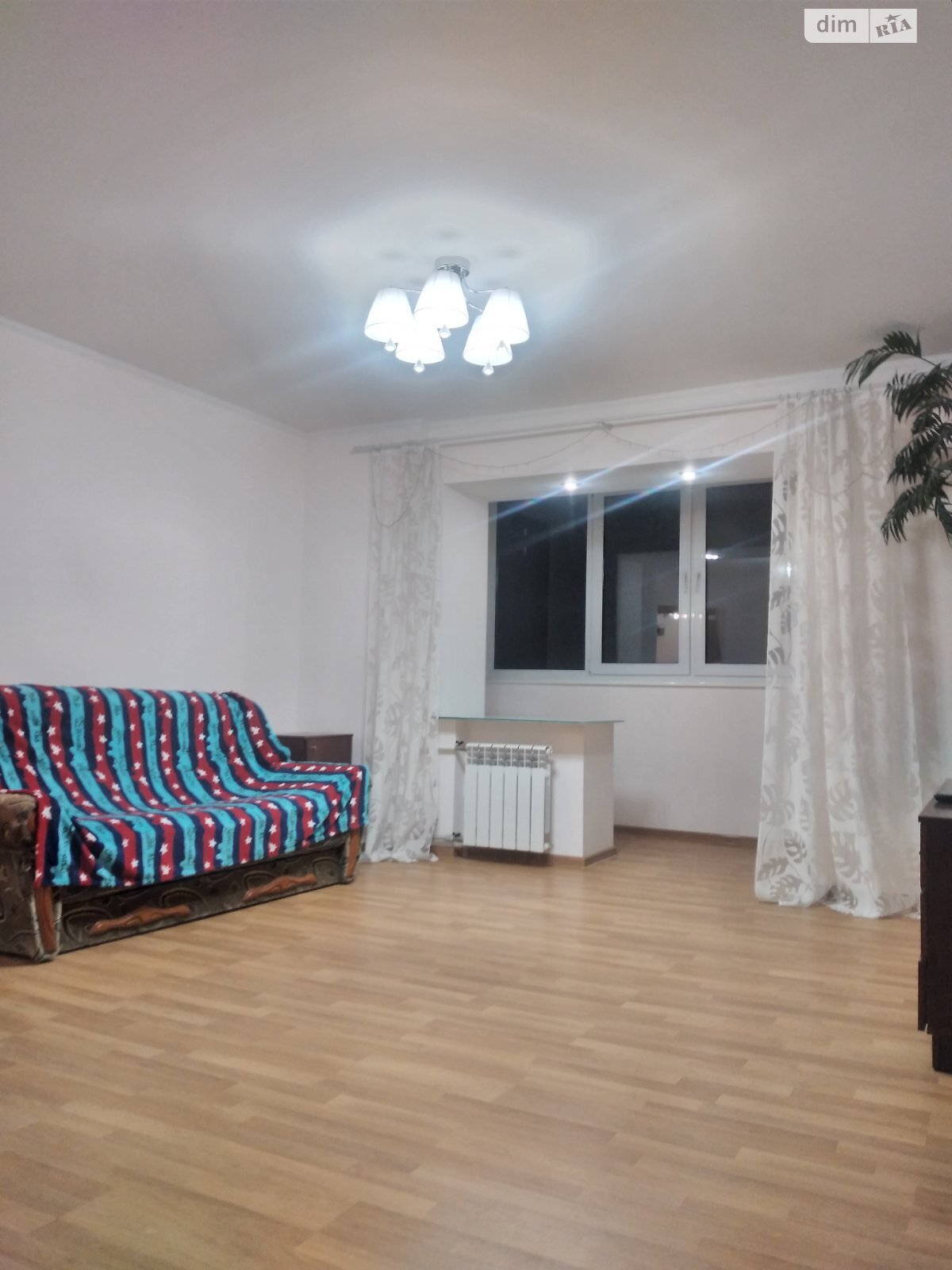 однокімнатна квартира в Києві, район Південна Борщагівка, на вул. Симиренка 11 в довготривалу оренду помісячно фото 1 однокімнатна квартира в Києві, район Південна Борщагівка, на вул. Симиренка 11 в довготривалу оренду помісячно фото 1