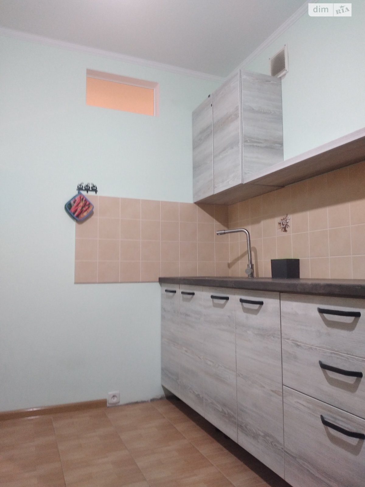 однокімнатна квартира в Києві, район Південна Борщагівка, на вул. Симиренка 11 в довготривалу оренду помісячно фото 1 однокімнатна квартира в Києві, район Південна Борщагівка, на вул. Симиренка 11 в довготривалу оренду помісячно фото 1