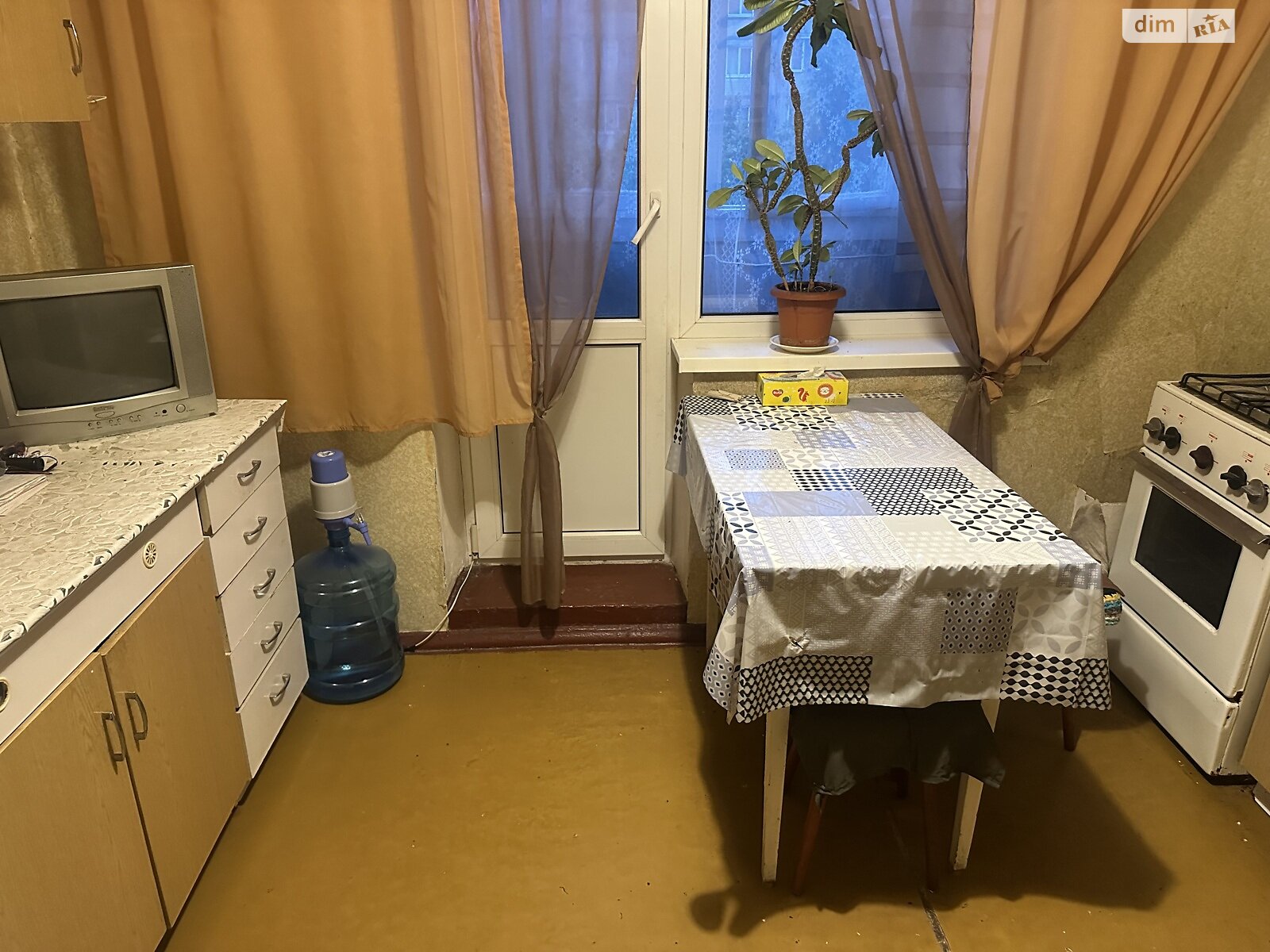 однокімнатна квартира в Києві, район Південна Борщагівка, на вул. Симиренка 14Б в довготривалу оренду помісячно фото 1 однокімнатна квартира в Києві, район Південна Борщагівка, на вул. Симиренка 14Б в довготривалу оренду помісячно фото 1