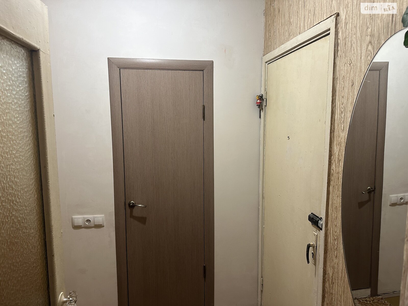 однокімнатна квартира в Києві, район Південна Борщагівка, на вул. Симиренка 14Б в довготривалу оренду помісячно фото 1 однокімнатна квартира в Києві, район Південна Борщагівка, на вул. Симиренка 14Б в довготривалу оренду помісячно фото 1