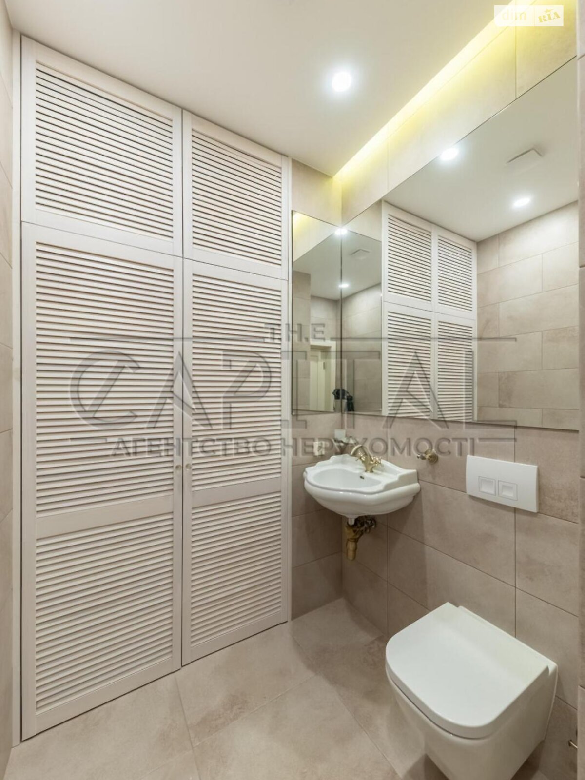 однокімнатна квартира в Києві, район Звіринець, на вул. Буслівська 12 в довготривалу оренду помісячно фото 1