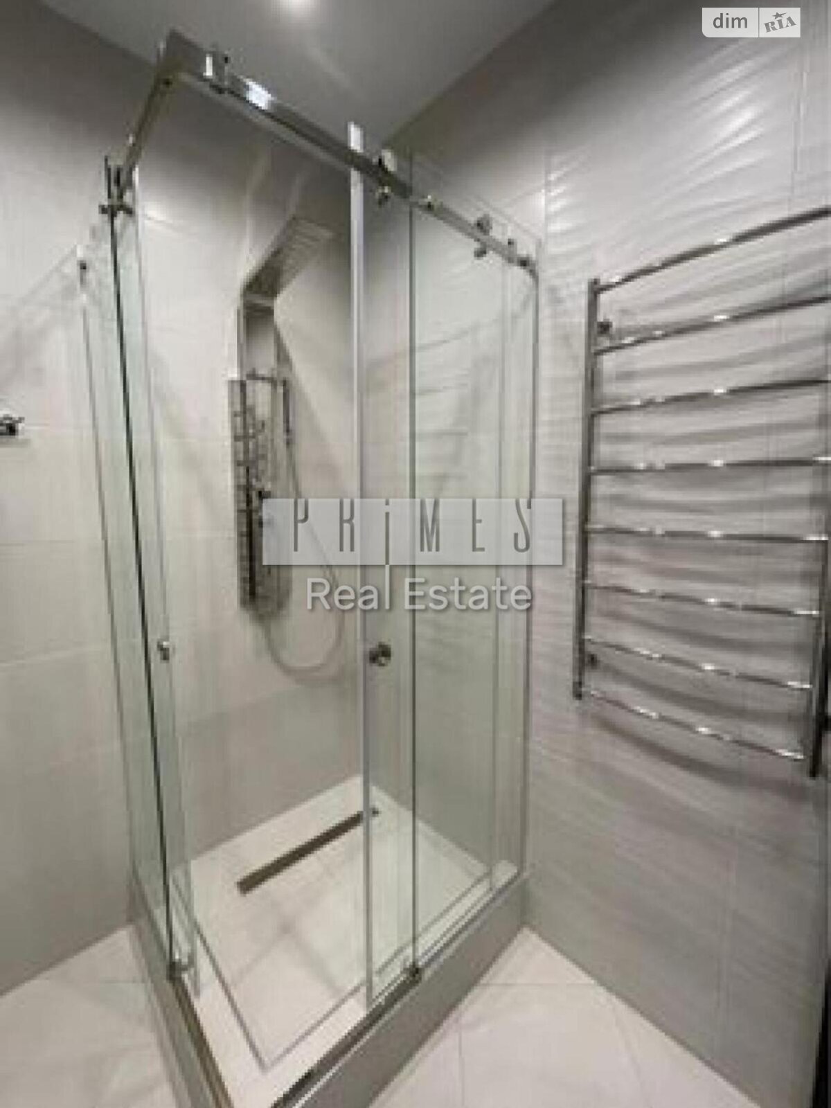 чотирикімнатна квартира в Києві, район Звіринець, на вул. Буслівська 12 в довготривалу оренду помісячно фото 1