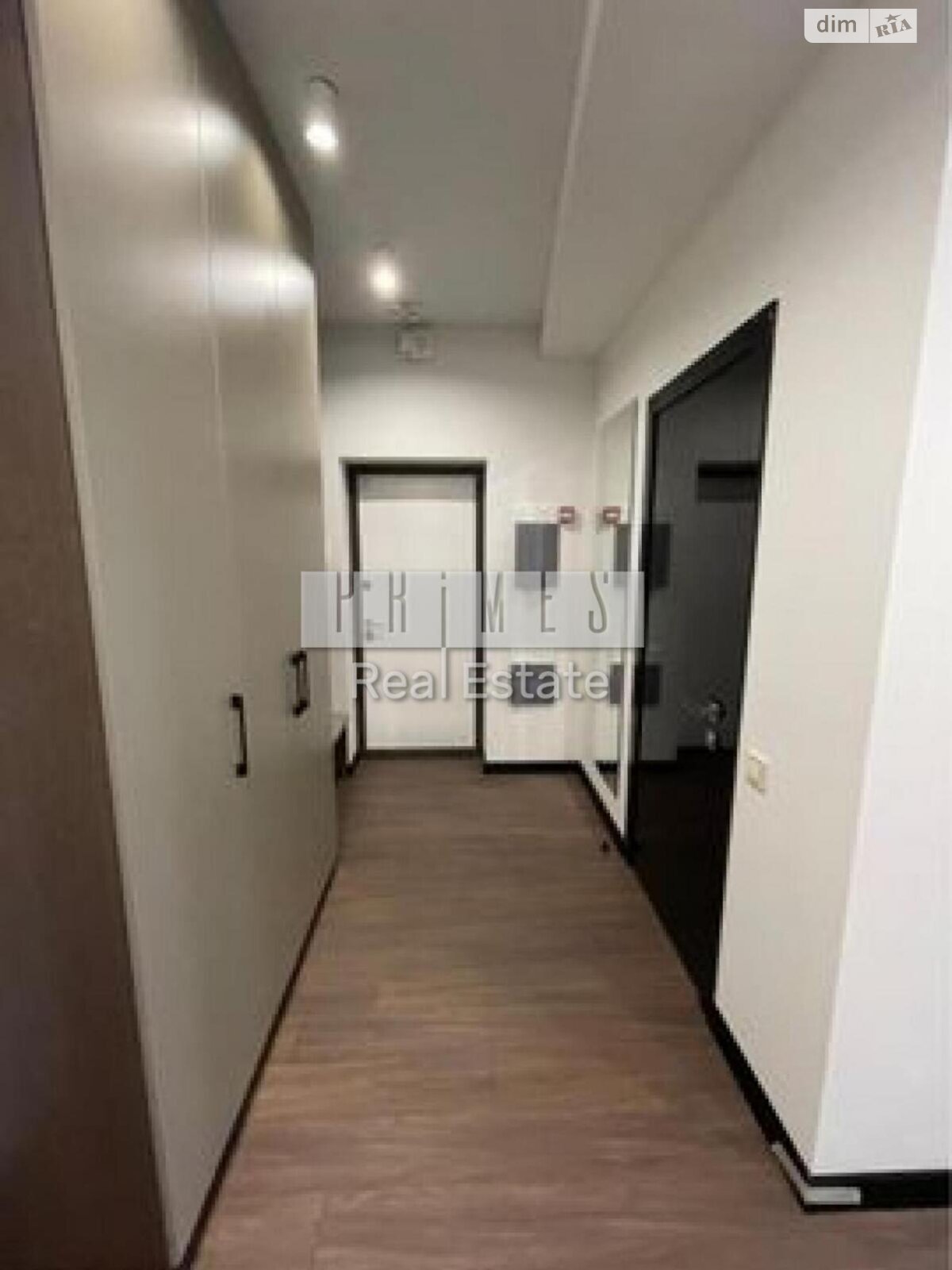 чотирикімнатна квартира в Києві, район Звіринець, на вул. Буслівська 12 в довготривалу оренду помісячно фото 1