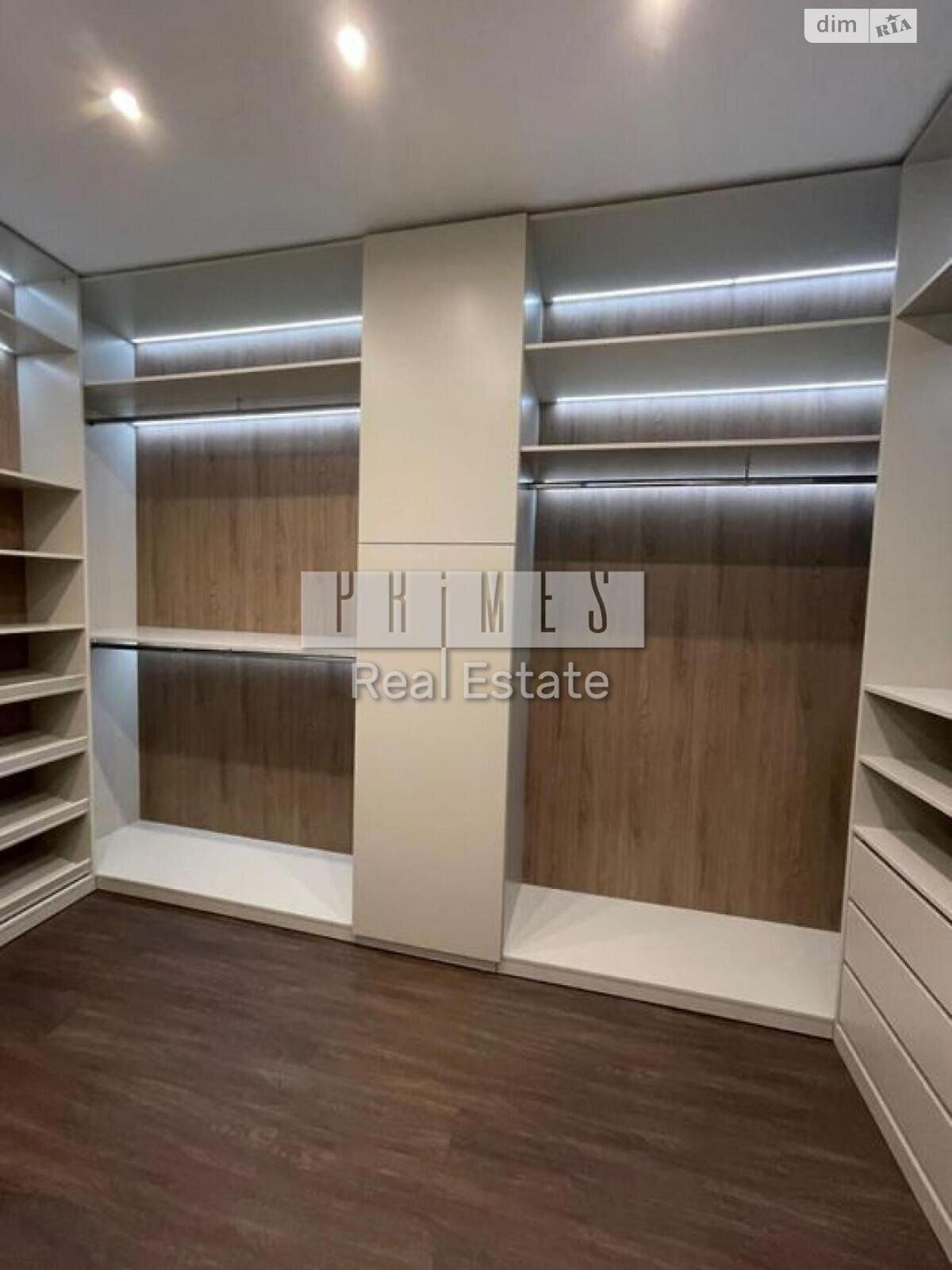 чотирикімнатна квартира в Києві, район Звіринець, на вул. Буслівська 12 в довготривалу оренду помісячно фото 1