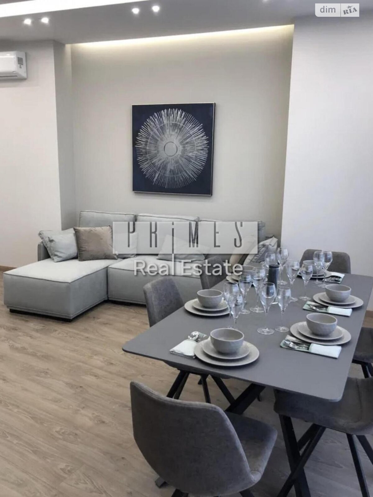 трикімнатна квартира в Києві, район Звіринець, на вул. Буслівська 12 в довготривалу оренду помісячно фото 1