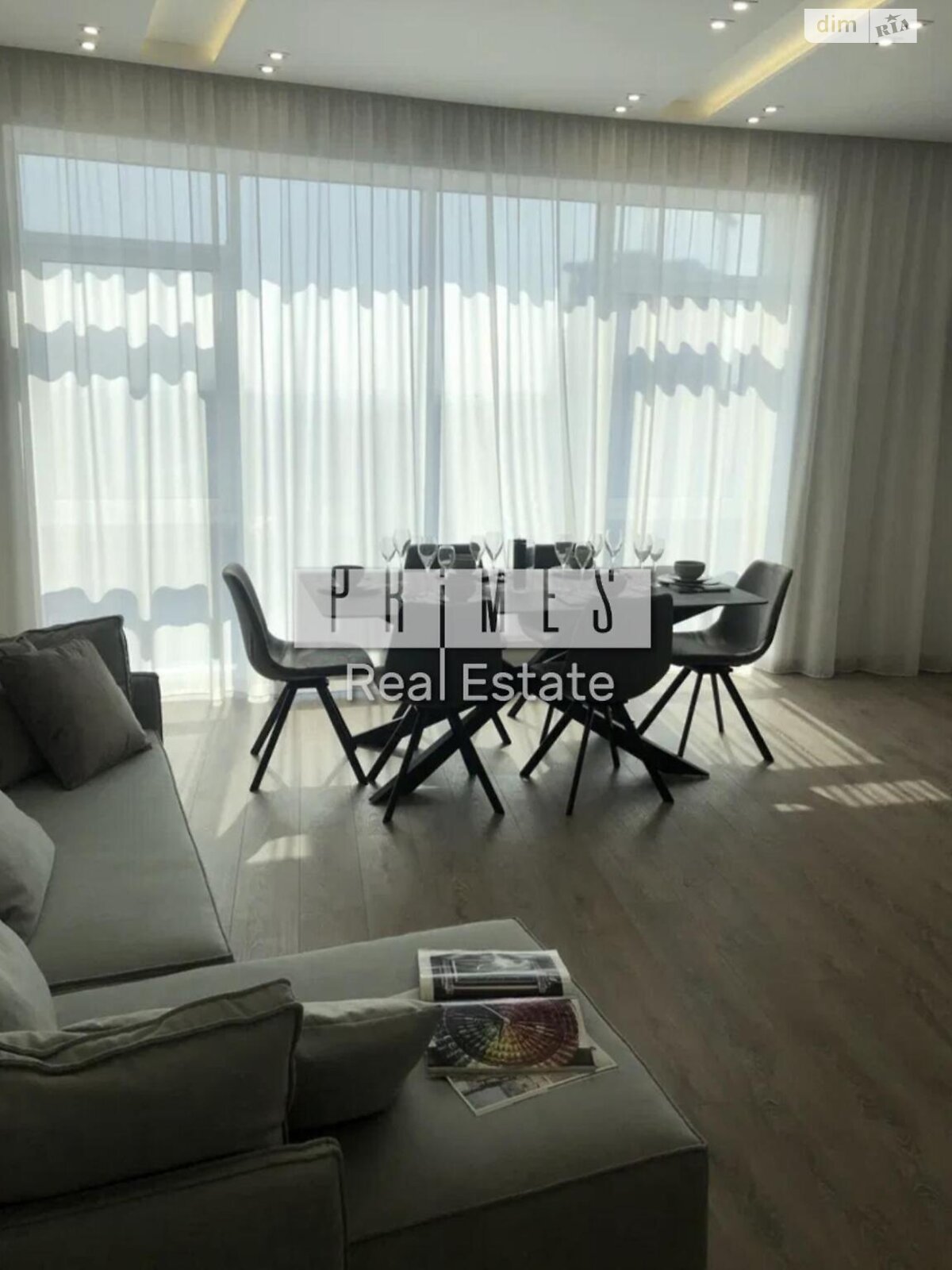 трикімнатна квартира в Києві, район Звіринець, на вул. Буслівська 12 в довготривалу оренду помісячно фото 1