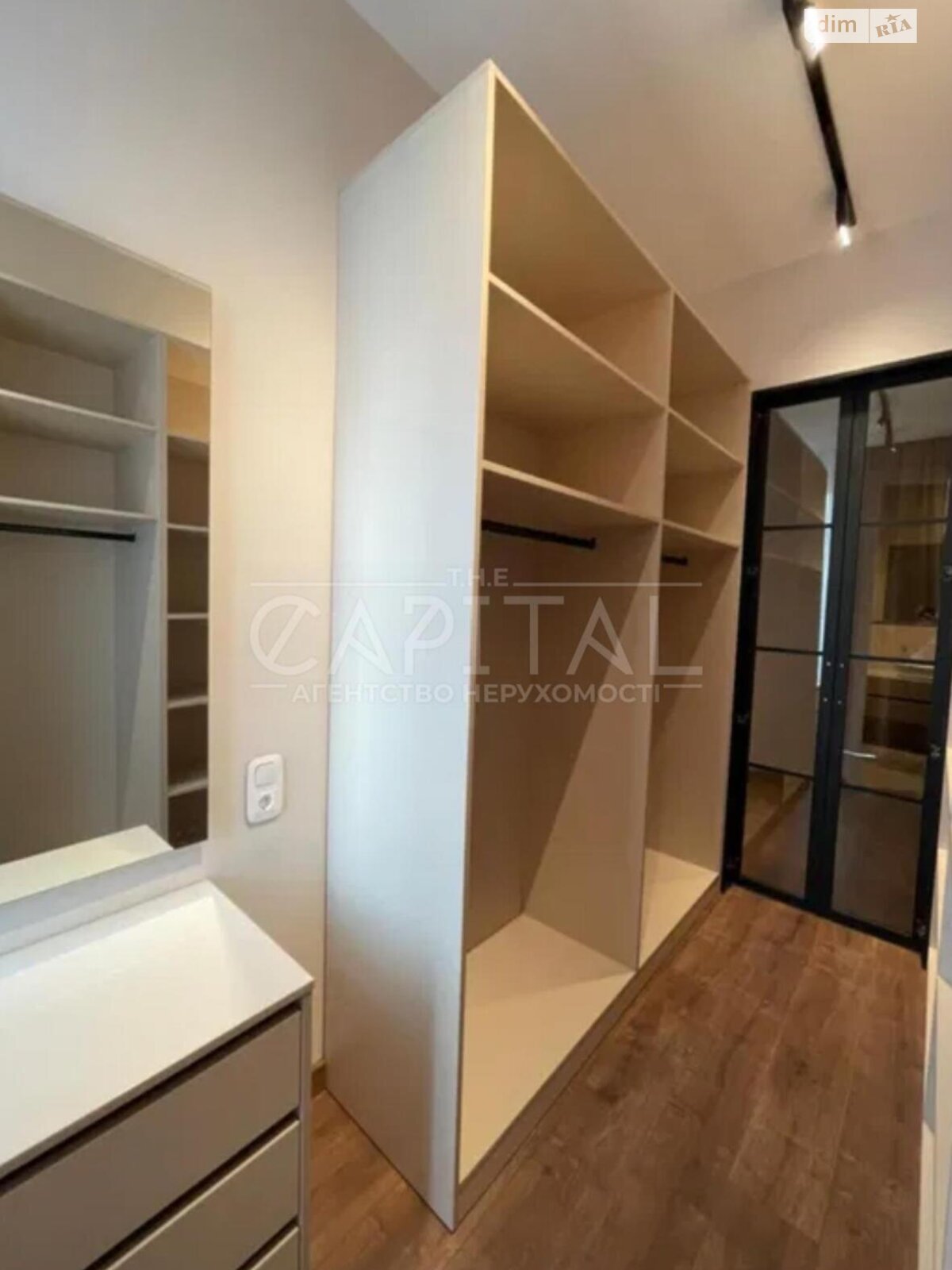 трехкомнатная квартира в Киеве, район Зверинец, на ул. Бусловская 12 в аренду на долгий срок помесячно фото 1 трехкомнатная квартира в Киеве, район Зверинец, на ул. Бусловская 12 в аренду на долгий срок помесячно фото 1