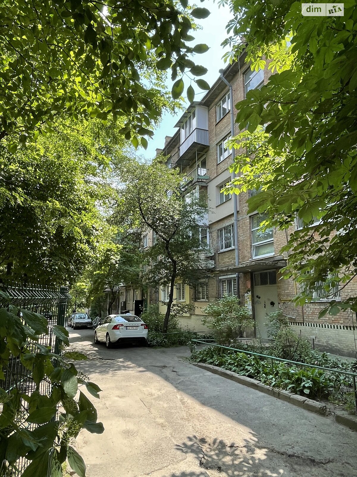 двухкомнатная квартира в Киеве, район Зверинец, на бул. Николая Михновского 28А в аренду на долгий срок помесячно фото 1 двухкомнатная квартира в Киеве, район Зверинец, на бул. Николая Михновского 28А в аренду на долгий срок помесячно фото 1