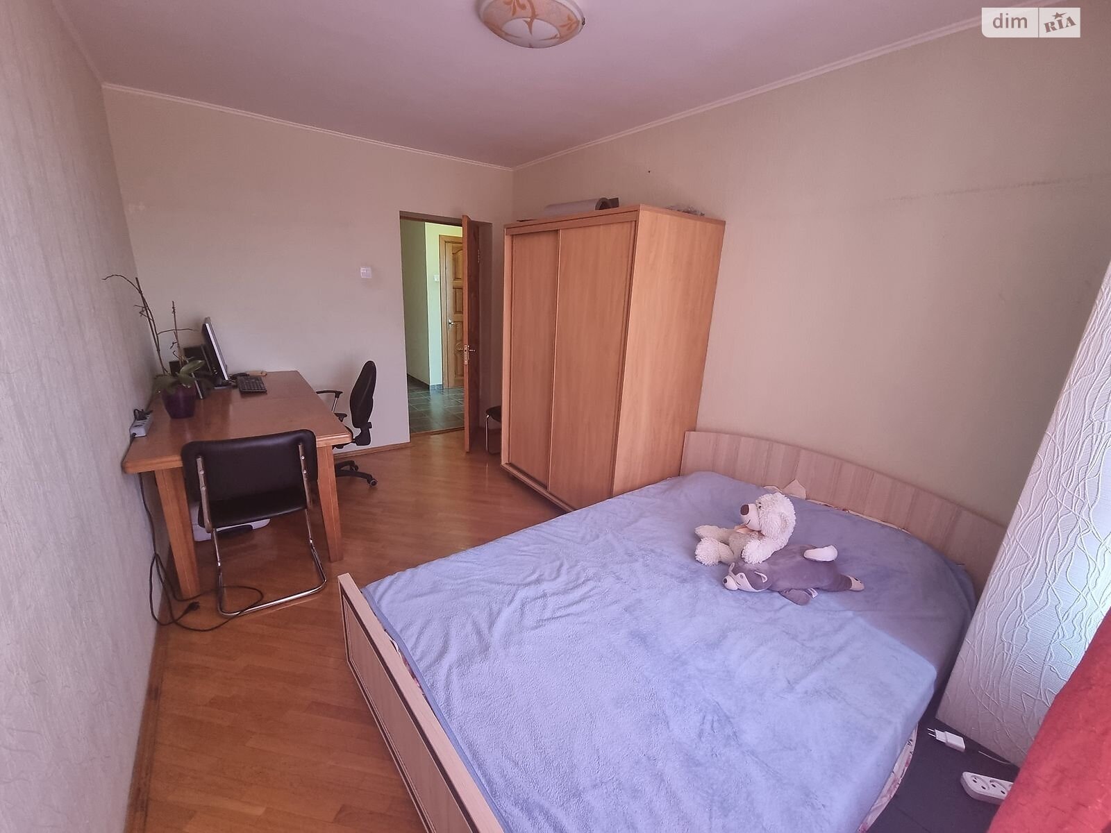 трикімнатна квартира в Києві, район Звіринець, на вул. Звіринецька 61А в довготривалу оренду помісячно фото 1 трикімнатна квартира в Києві, район Звіринець, на вул. Звіринецька 61А в довготривалу оренду помісячно фото 1