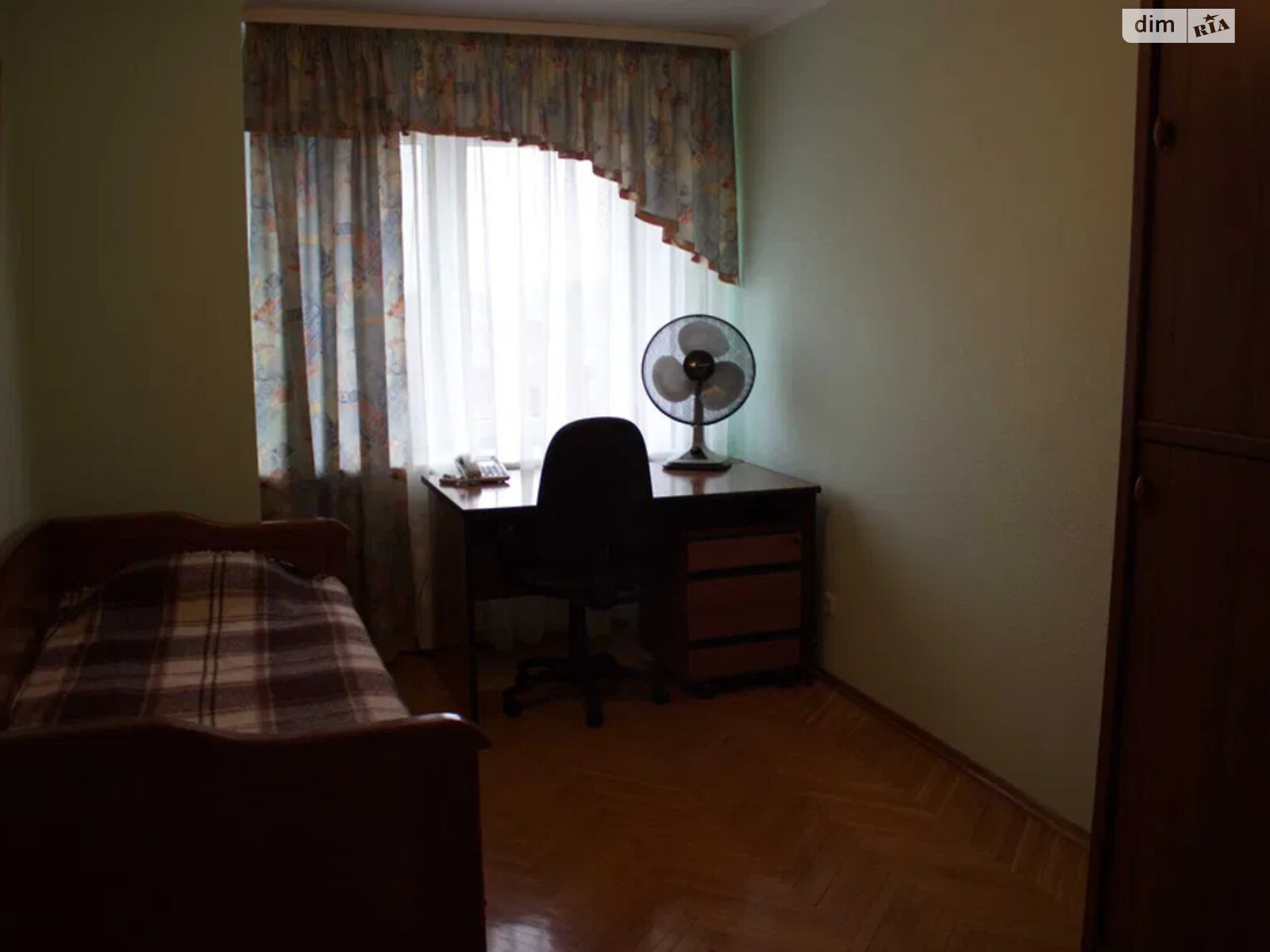 трикімнатна квартира в Києві, район Звіринець, на вул. Звіринецька 61А в довготривалу оренду помісячно фото 1 трикімнатна квартира в Києві, район Звіринець, на вул. Звіринецька 61А в довготривалу оренду помісячно фото 1
