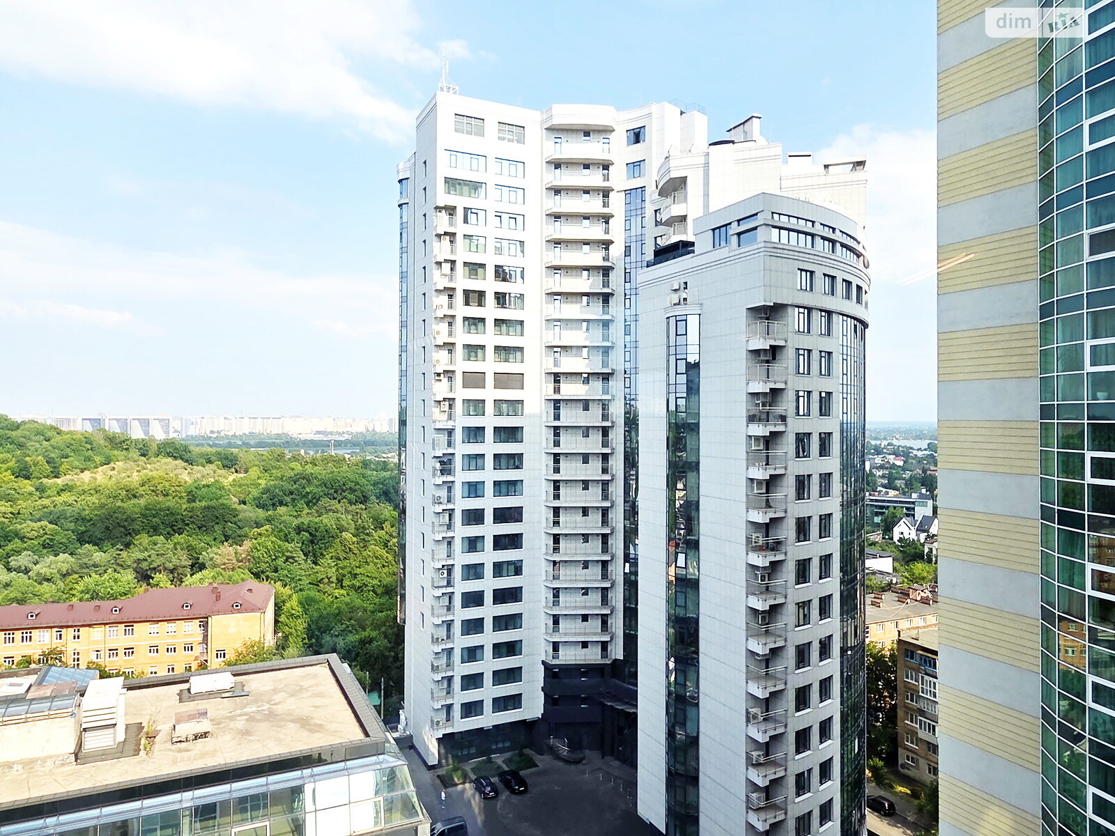 трехкомнатная квартира в Киеве, район Зверинец, на ул. Зверинецкая 59 в аренду на долгий срок помесячно фото 1 трехкомнатная квартира в Киеве, район Зверинец, на ул. Зверинецкая 59 в аренду на долгий срок помесячно фото 1