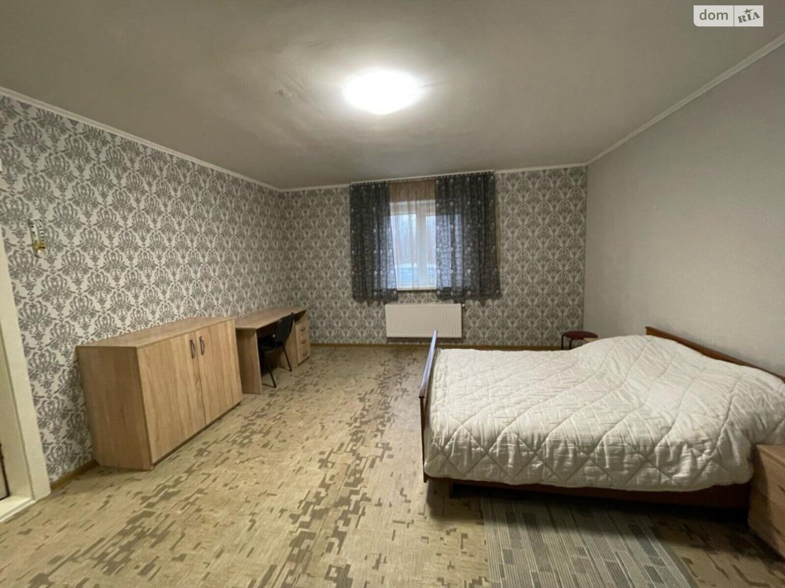 однокомнатная квартира с мебелью в Крюковщине, на Защитная 6 в аренду на долгий срок помесячно фото 1