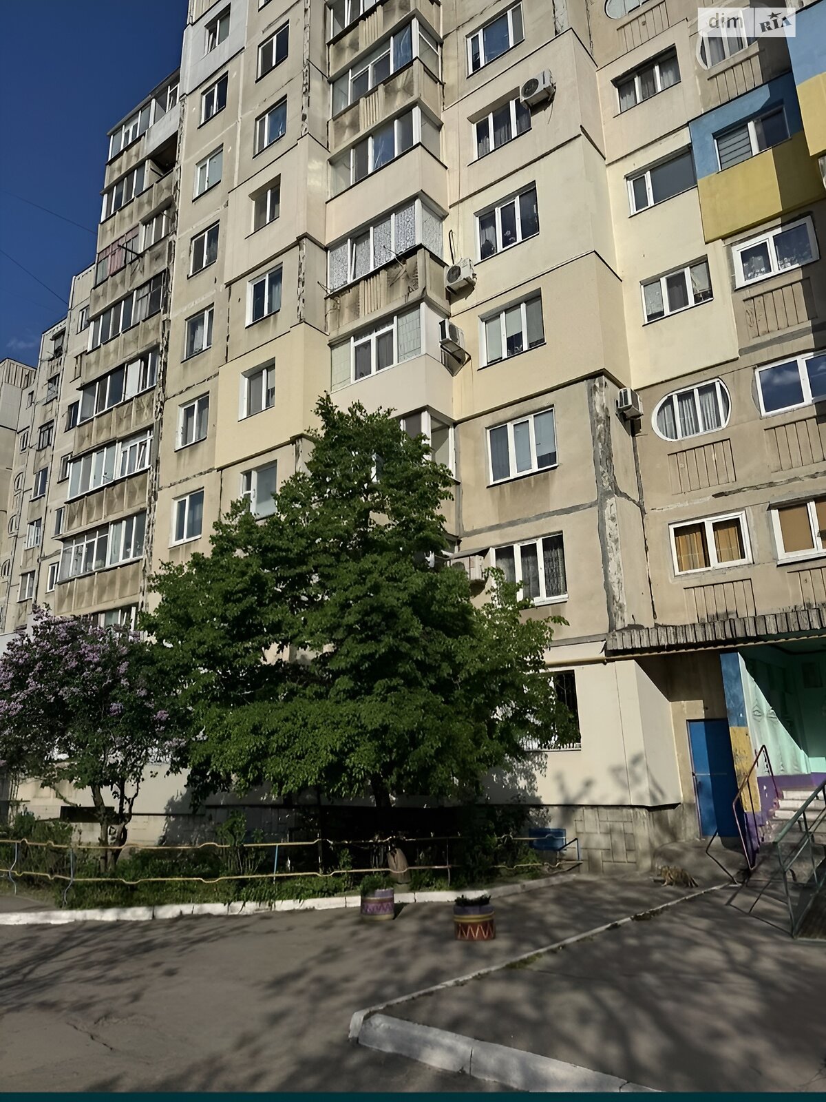 однокомнатная квартира в Кременчуге, район Крюковский, на ул. Большая набережная (50 лет СССР) 41 в аренду на долгий срок помесячно фото 1 однокомнатная квартира в Кременчуге, район Крюковский, на ул. Большая набережная (50 лет СССР) 41 в аренду на долгий срок помесячно фото 1
