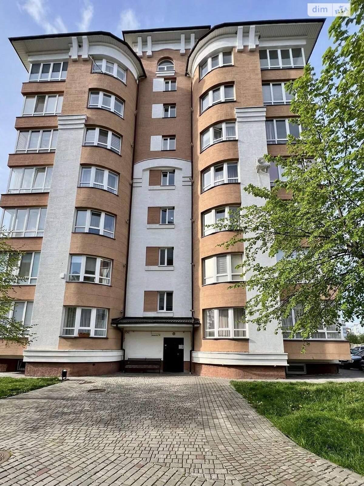 двокімнатна квартира в Крихівцях, на вул. Двірська 4 в довготривалу оренду помісячно фото 1 двокімнатна квартира в Крихівцях, на вул. Двірська 4 в довготривалу оренду помісячно фото 1