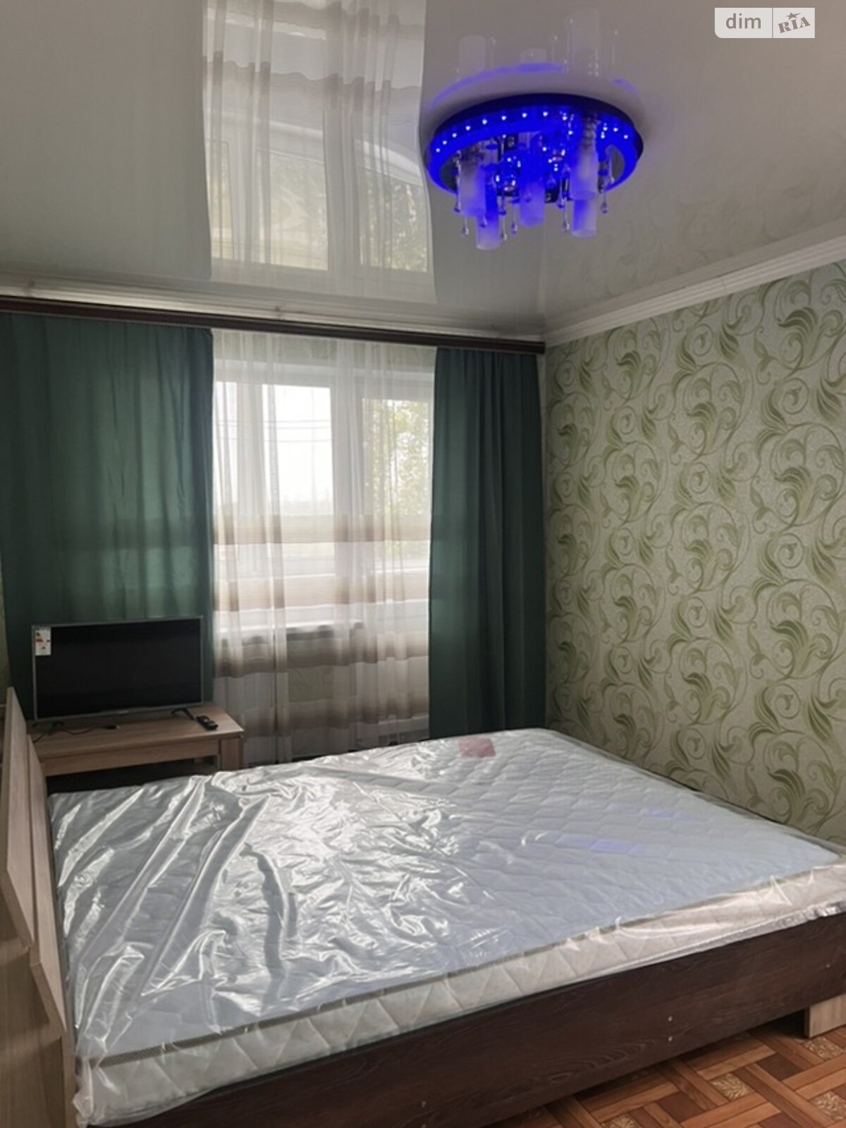 двухкомнатная квартира в Кривом Роге, район Долгинцевский, на шоссе Днепропетровское 9 в аренду на долгий срок помесячно фото 1 двухкомнатная квартира в Кривом Роге, район Долгинцевский, на шоссе Днепропетровское 9 в аренду на долгий срок помесячно фото 1