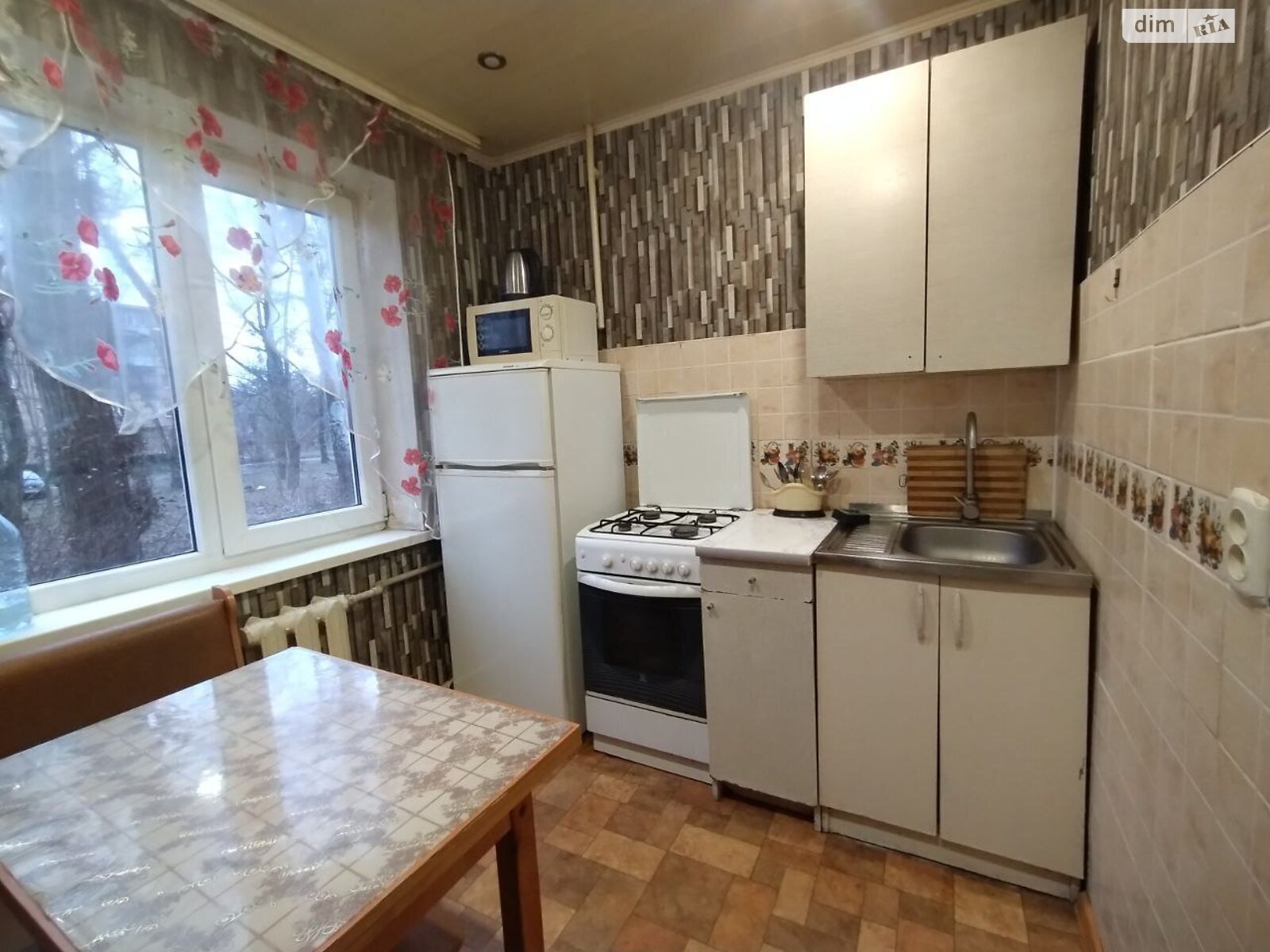 двокімнатна квартира в Кривому Розі, район Довгинцівський, на вул. Героїв АТО 100 в довготривалу оренду помісячно фото 1 двокімнатна квартира в Кривому Розі, район Довгинцівський, на вул. Героїв АТО 100 в довготривалу оренду помісячно фото 1