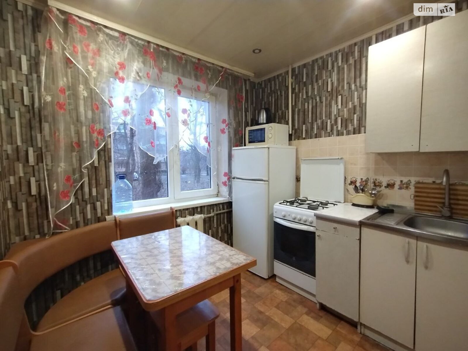 двокімнатна квартира в Кривому Розі, район Довгинцівський, на вул. Героїв АТО 100 в довготривалу оренду помісячно фото 1 двокімнатна квартира в Кривому Розі, район Довгинцівський, на вул. Героїв АТО 100 в довготривалу оренду помісячно фото 1