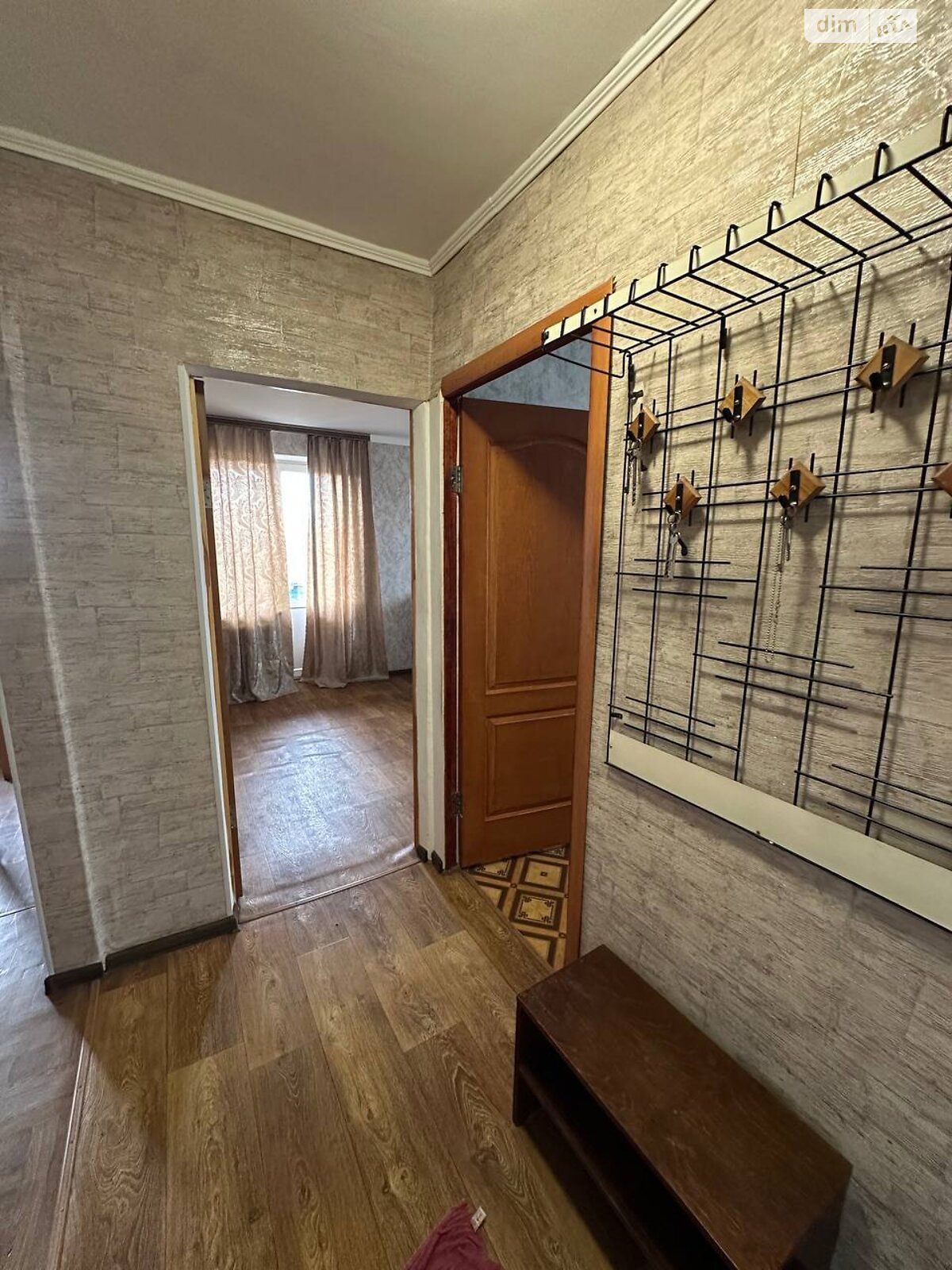 двухкомнатная квартира в Кривом Роге, район Металлургический, на просп. Мира 27 в аренду на долгий срок помесячно фото 1