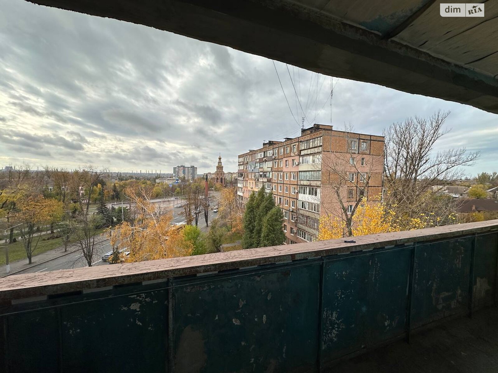 двухкомнатная квартира в Кривом Роге, район Металлургический, на просп. Мира 27 в аренду на долгий срок помесячно фото 1