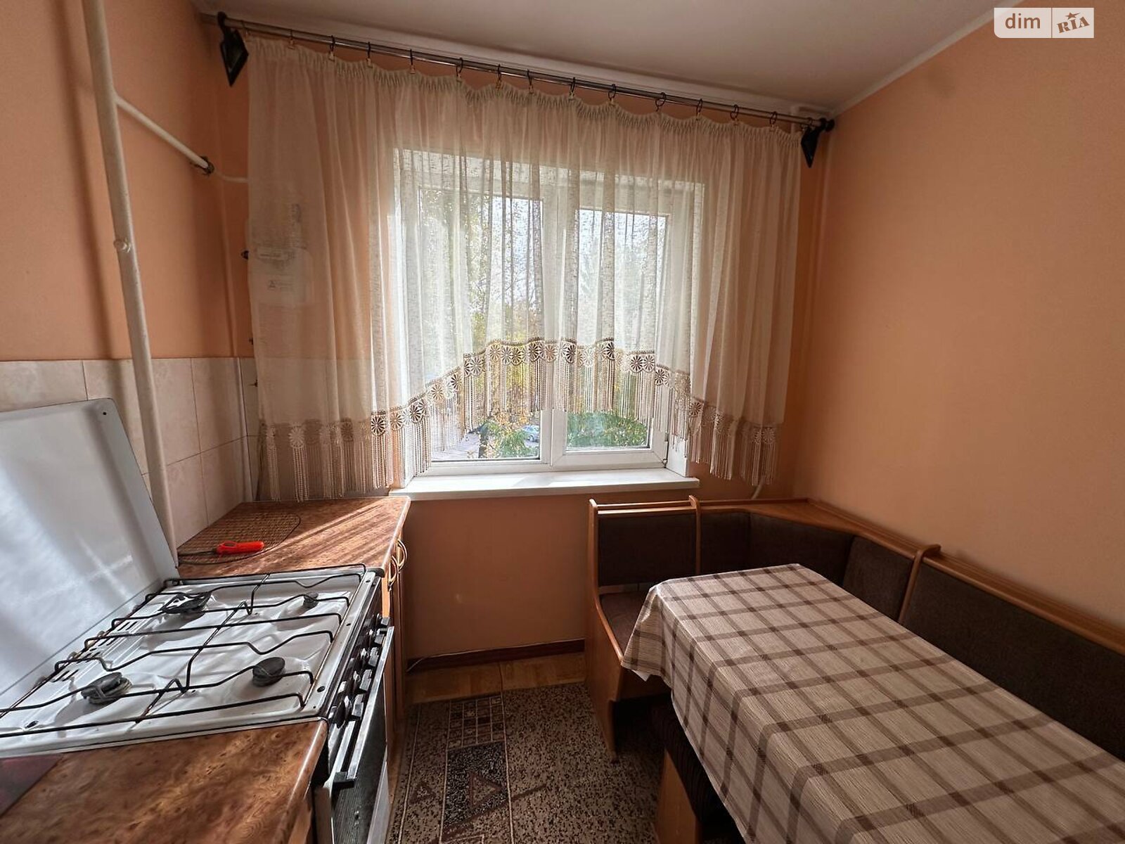 двухкомнатная квартира в Кривом Роге, район Металлургический, на ул. Соборности 45 в аренду на долгий срок помесячно фото 1