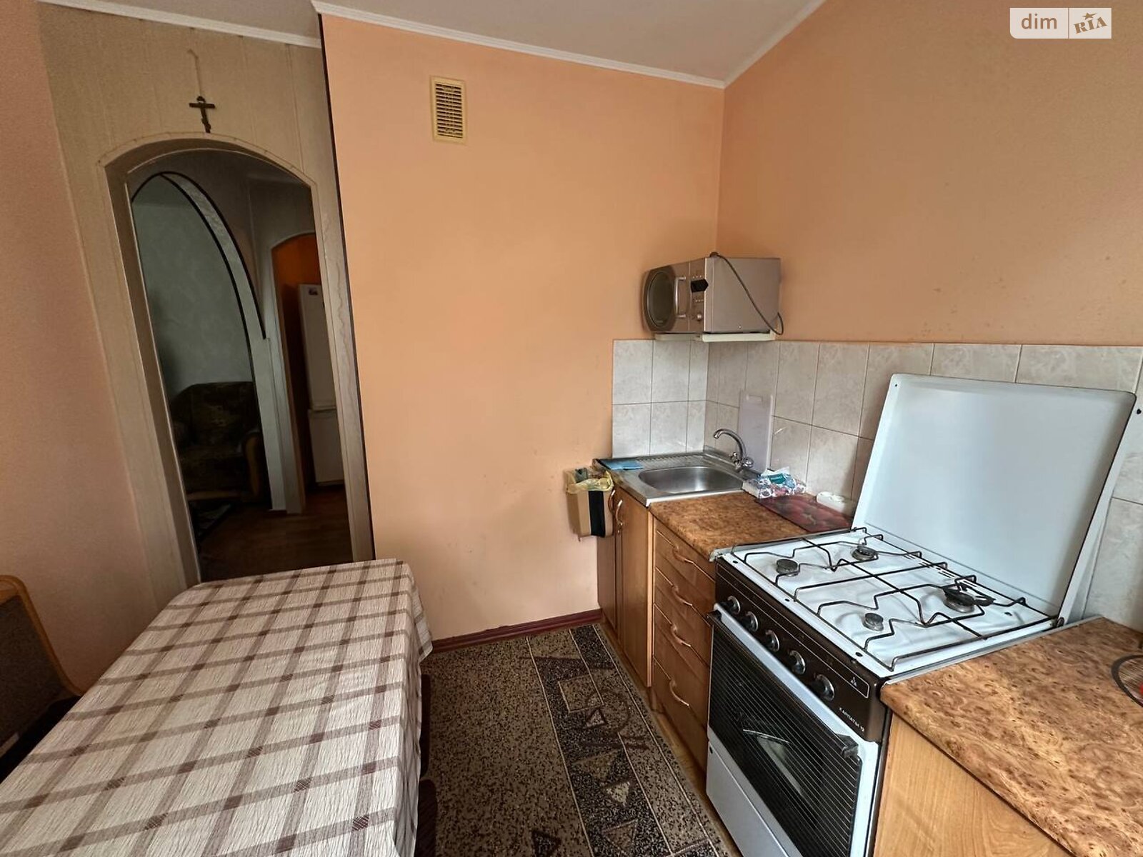 двухкомнатная квартира в Кривом Роге, район Металлургический, на ул. Соборности 45 в аренду на долгий срок помесячно фото 1