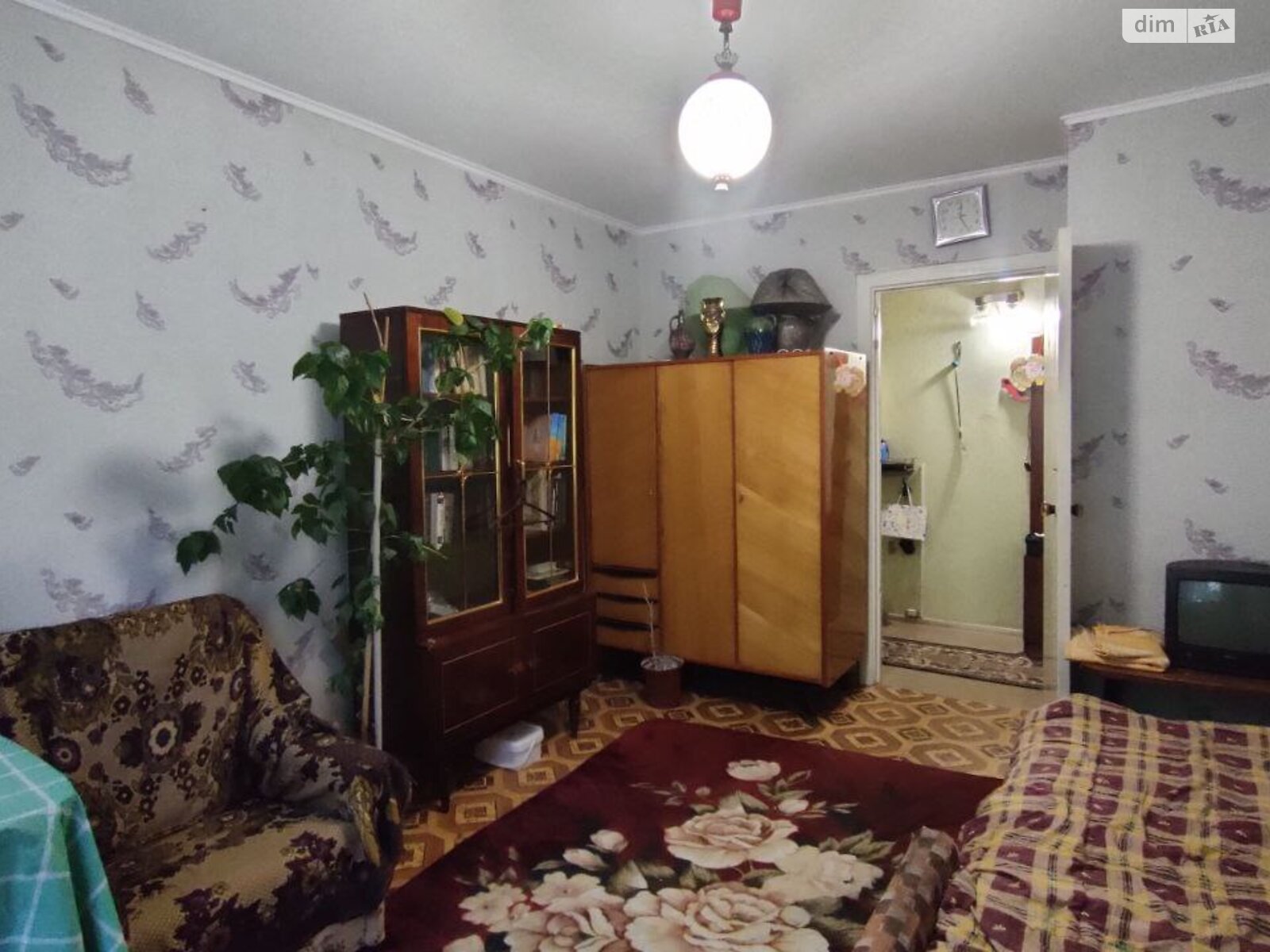 трехкомнатная квартира в Кривом Роге, район Покровский, на ул. Электрозаводская 10 в аренду на долгий срок помесячно фото 1 трехкомнатная квартира в Кривом Роге, район Покровский, на ул. Электрозаводская 10 в аренду на долгий срок помесячно фото 1