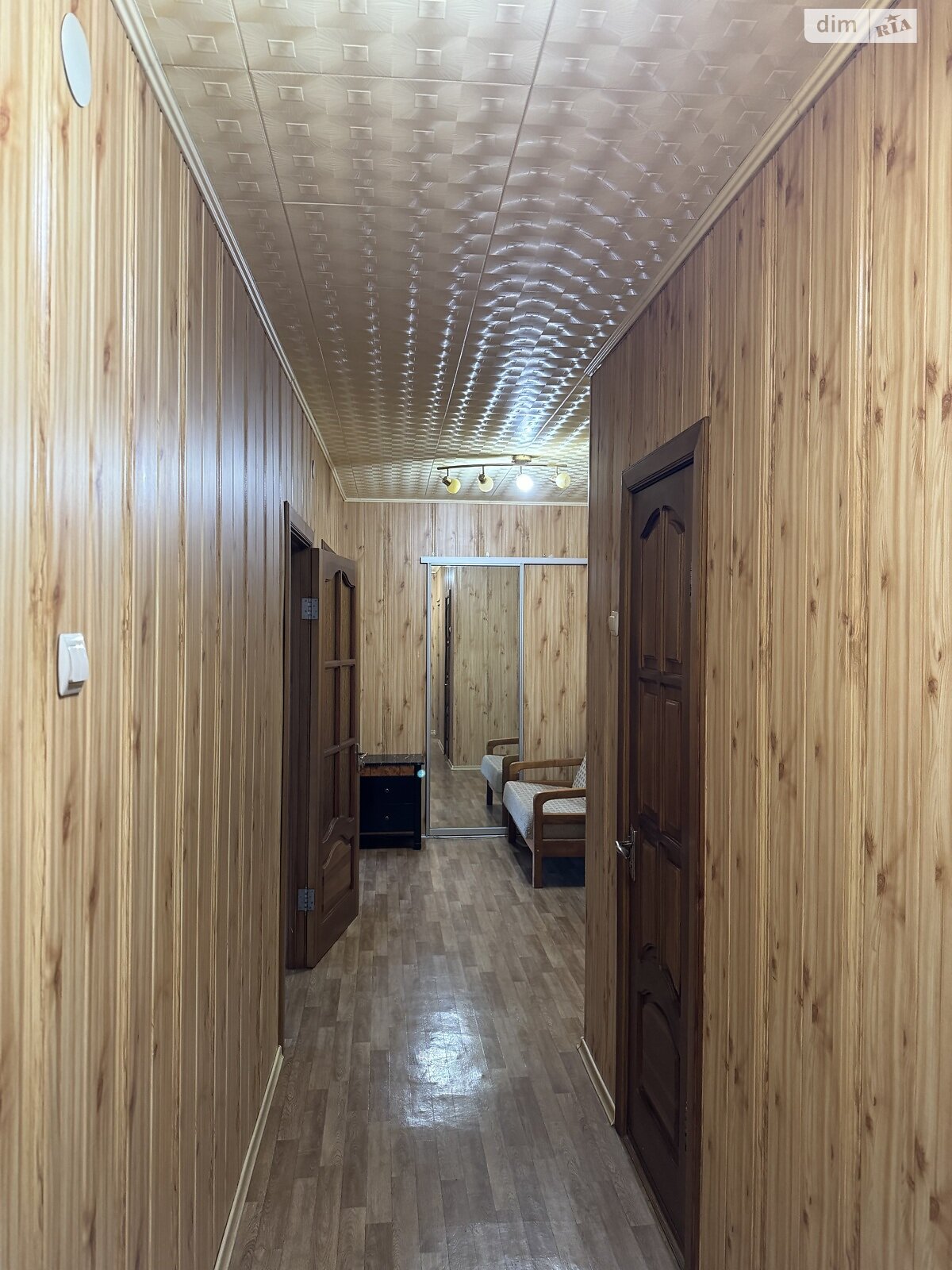 чотирикімнатна квартира в Кривому Розі, район Покровський, на вул. Святоандріївська в довготривалу оренду помісячно фото 1 чотирикімнатна квартира в Кривому Розі, район Покровський, на вул. Святоандріївська в довготривалу оренду помісячно фото 1