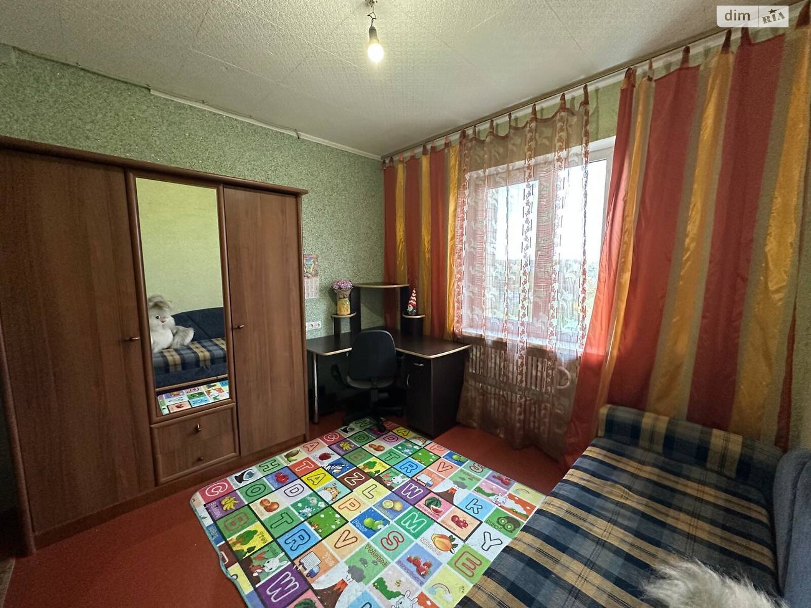 трехкомнатная квартира в Кривом Роге, район Саксаганский, на мкр. Солнечный 53 в аренду на долгий срок помесячно фото 1