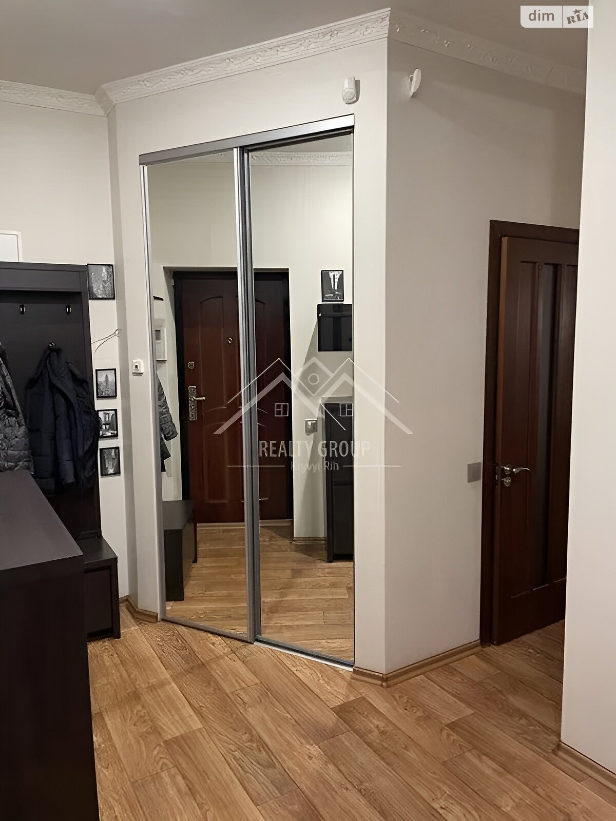 трехкомнатная квартира в Кривом Роге, район Саксаганский, на просп. Университетский 37 в аренду на долгий срок помесячно фото 1 трехкомнатная квартира в Кривом Роге, район Саксаганский, на просп. Университетский 37 в аренду на долгий срок помесячно фото 1