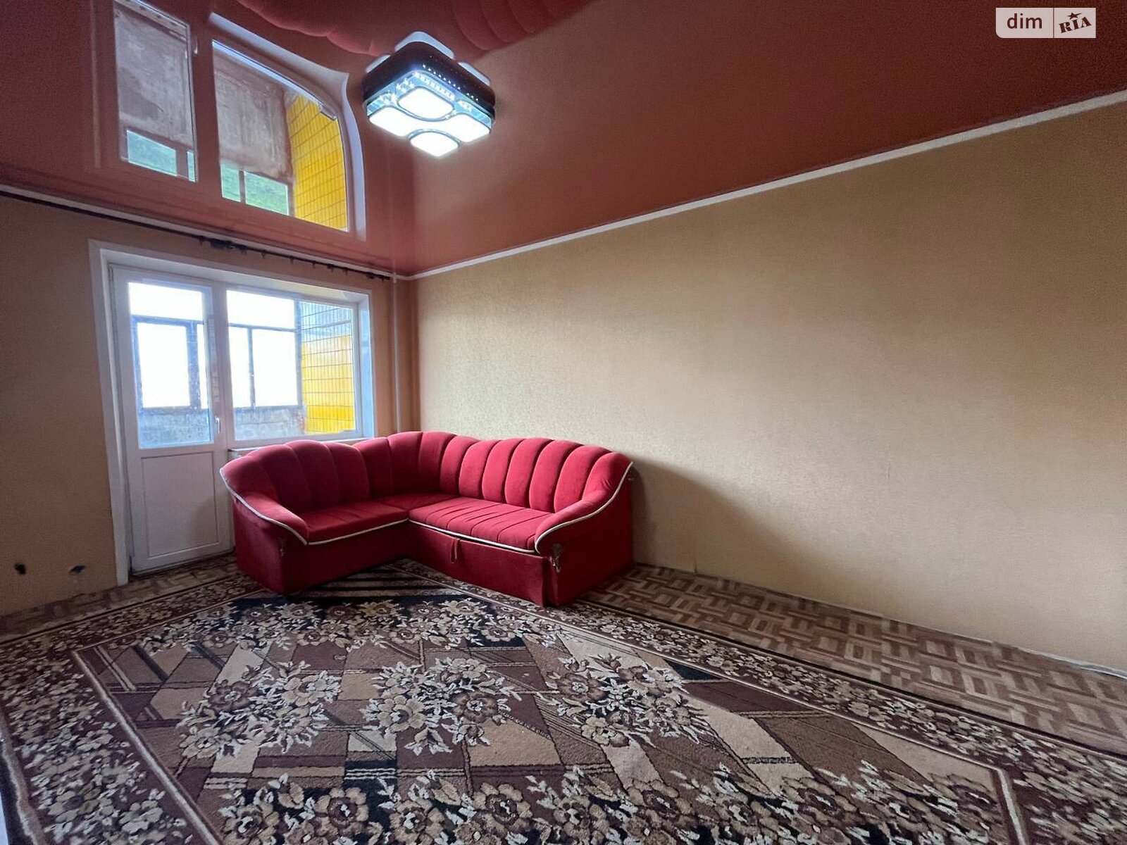 трехкомнатная квартира в Кривом Роге, на ул. Саласюка 66 в аренду на долгий срок помесячно фото 1 трехкомнатная квартира в Кривом Роге, на ул. Саласюка 66 в аренду на долгий срок помесячно фото 1