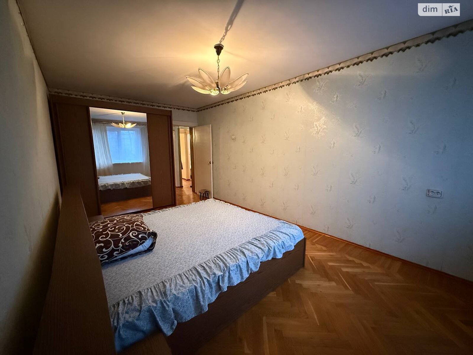 двухкомнатная квартира в Кривом Роге, район Центрально-Городской, на ул. Горных инженеров 9 в аренду на долгий срок помесячно фото 1 двухкомнатная квартира в Кривом Роге, район Центрально-Городской, на ул. Горных инженеров 9 в аренду на долгий срок помесячно фото 1