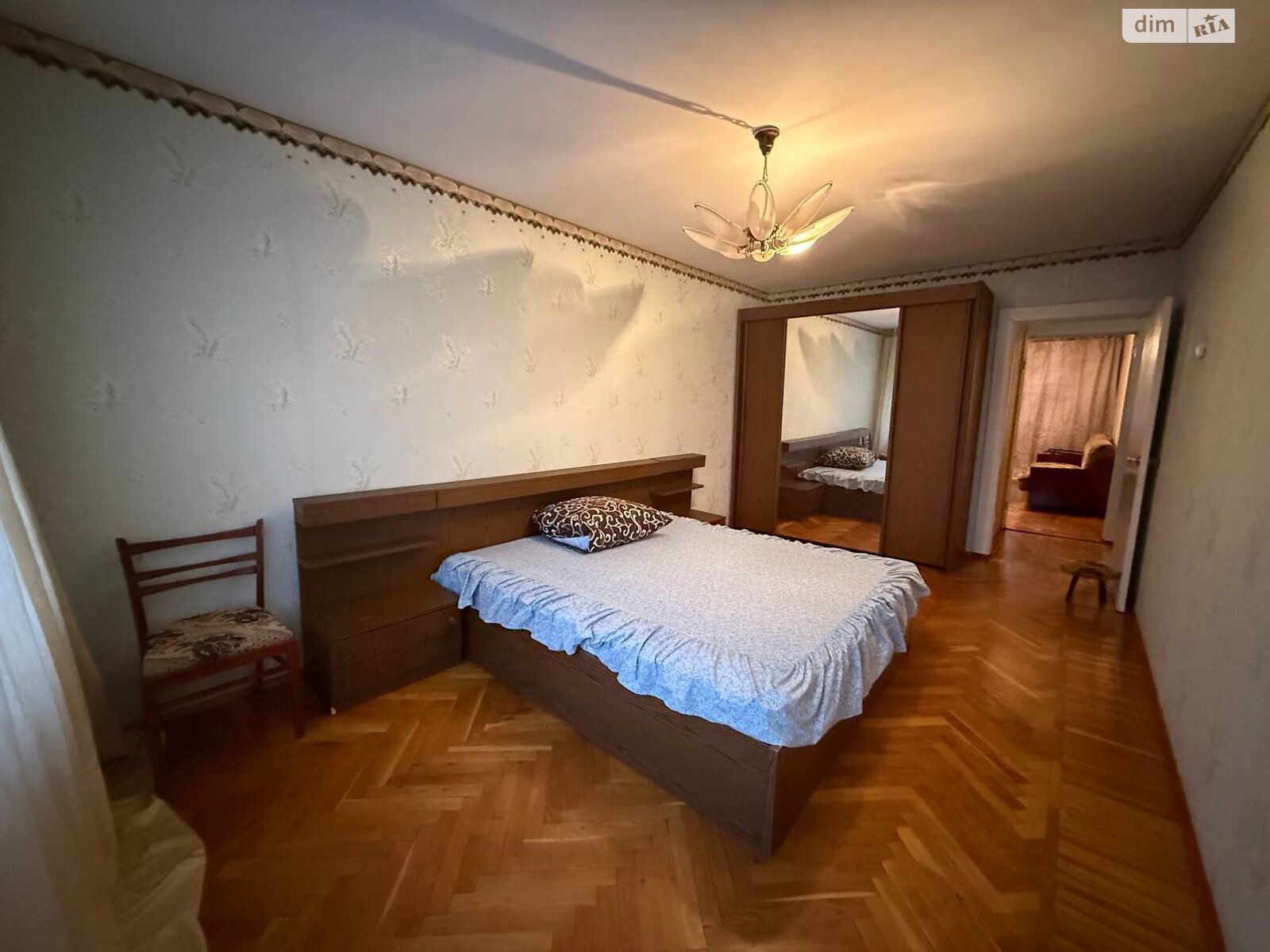 двухкомнатная квартира в Кривом Роге, район Центрально-Городской, на ул. Горных инженеров 9 в аренду на долгий срок помесячно фото 1 двухкомнатная квартира в Кривом Роге, район Центрально-Городской, на ул. Горных инженеров 9 в аренду на долгий срок помесячно фото 1