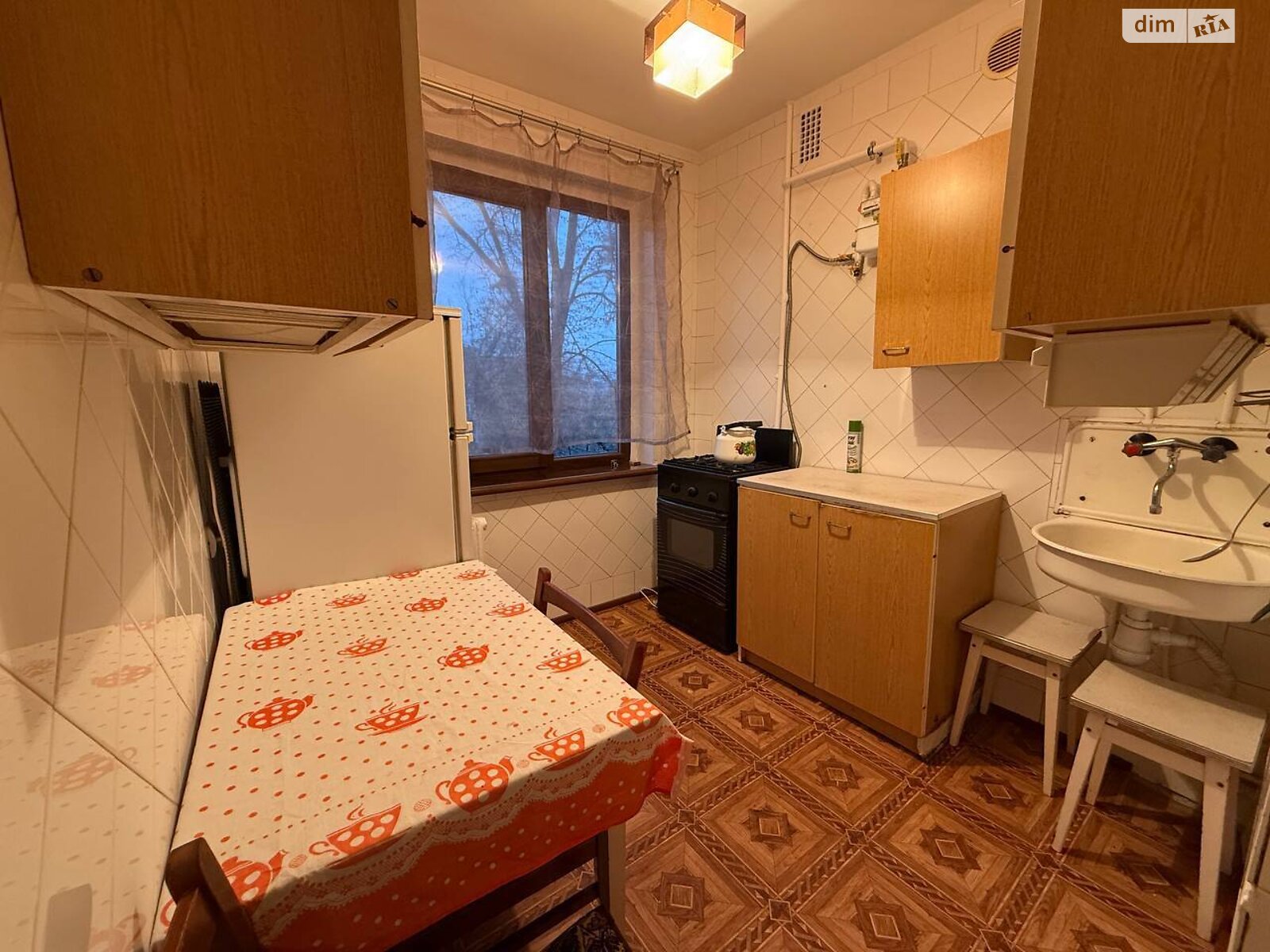 двухкомнатная квартира в Кривом Роге, район Центрально-Городской, на ул. Горных инженеров 9 в аренду на долгий срок помесячно фото 1 двухкомнатная квартира в Кривом Роге, район Центрально-Городской, на ул. Горных инженеров 9 в аренду на долгий срок помесячно фото 1