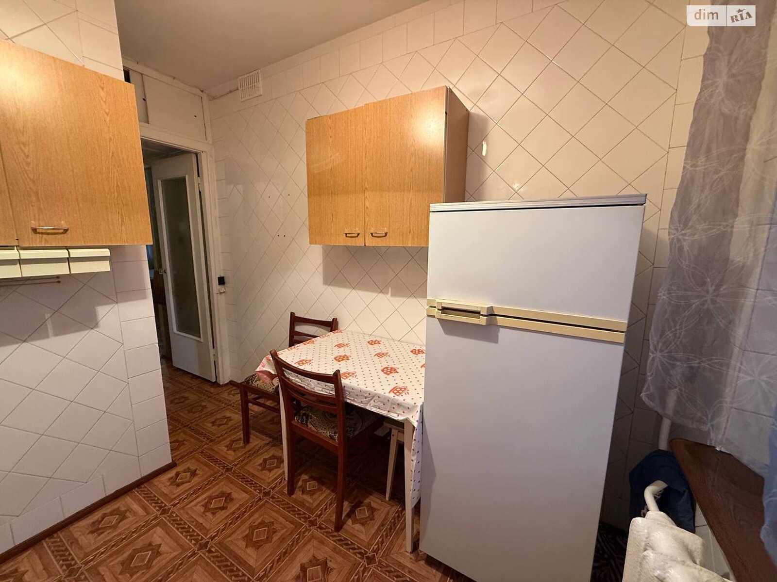 двухкомнатная квартира в Кривом Роге, район Центрально-Городской, на ул. Горных инженеров 9 в аренду на долгий срок помесячно фото 1 двухкомнатная квартира в Кривом Роге, район Центрально-Городской, на ул. Горных инженеров 9 в аренду на долгий срок помесячно фото 1