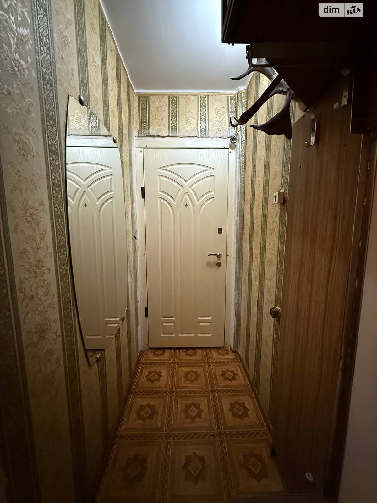 двухкомнатная квартира в Кривом Роге, район Центрально-Городской, на ул. Горных инженеров 9 в аренду на долгий срок помесячно фото 1 двухкомнатная квартира в Кривом Роге, район Центрально-Городской, на ул. Горных инженеров 9 в аренду на долгий срок помесячно фото 1